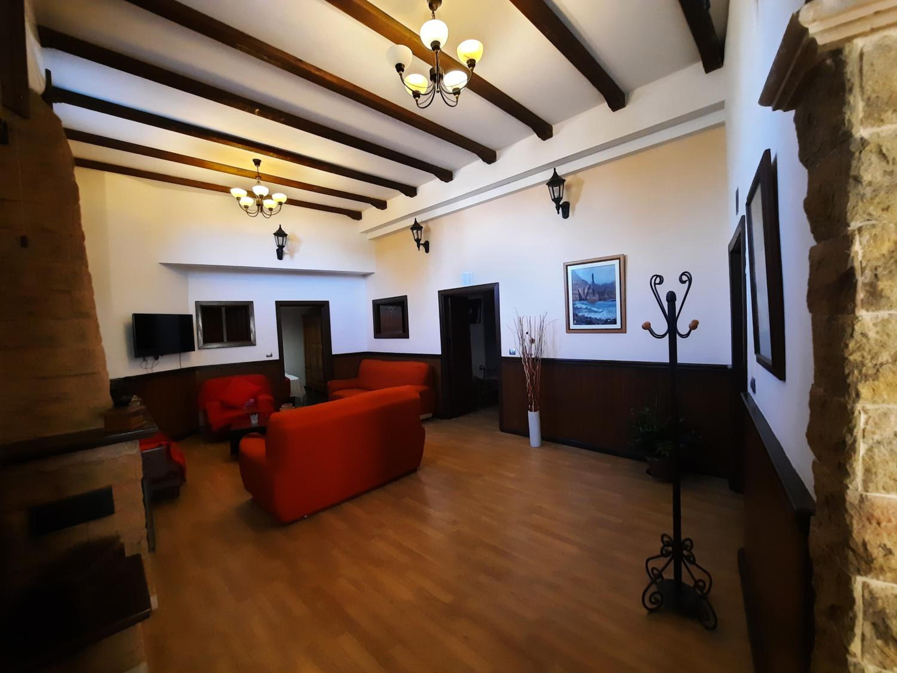 Casa de cuatro habitaciones