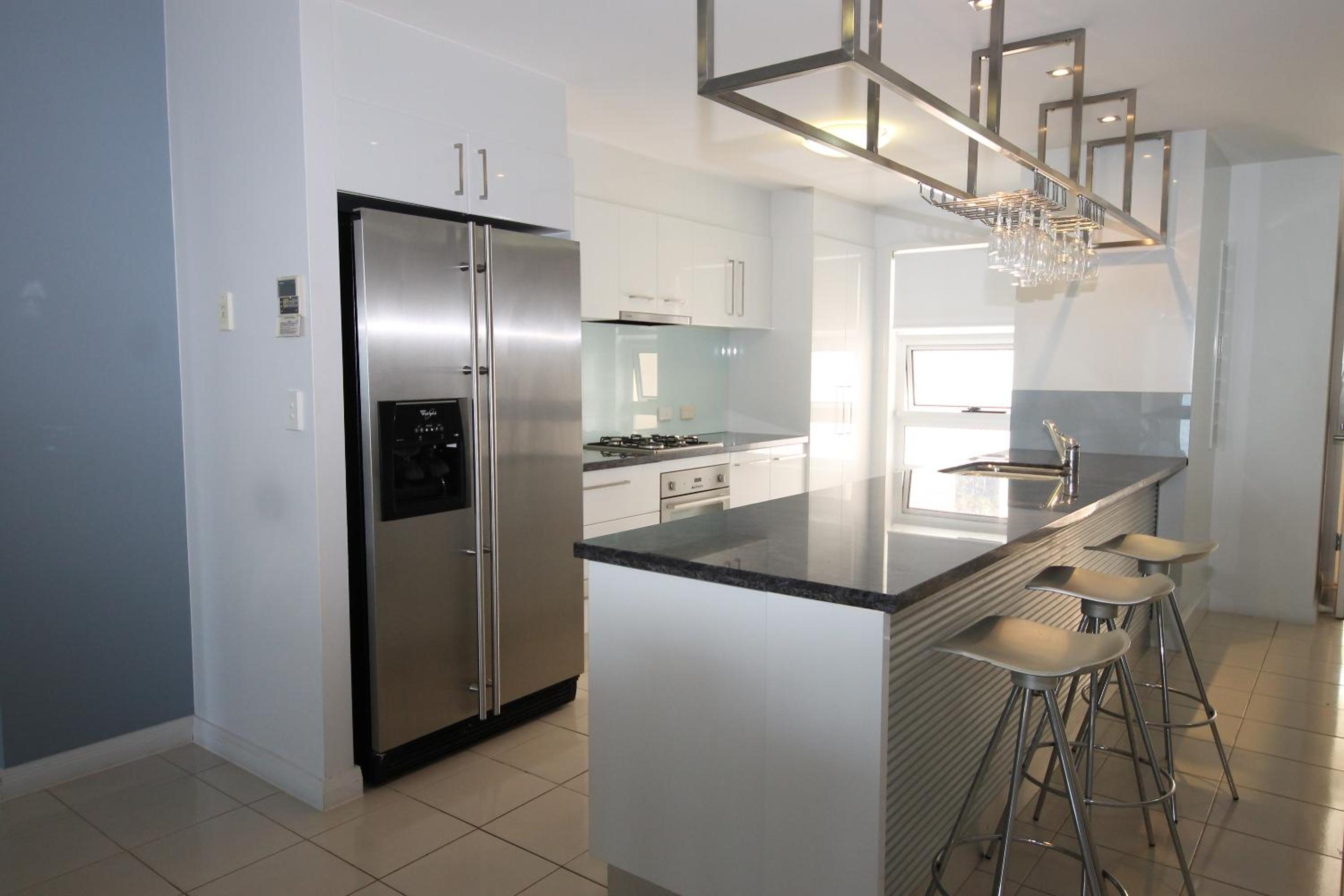 Deep Blue Apartment 12 photo 2