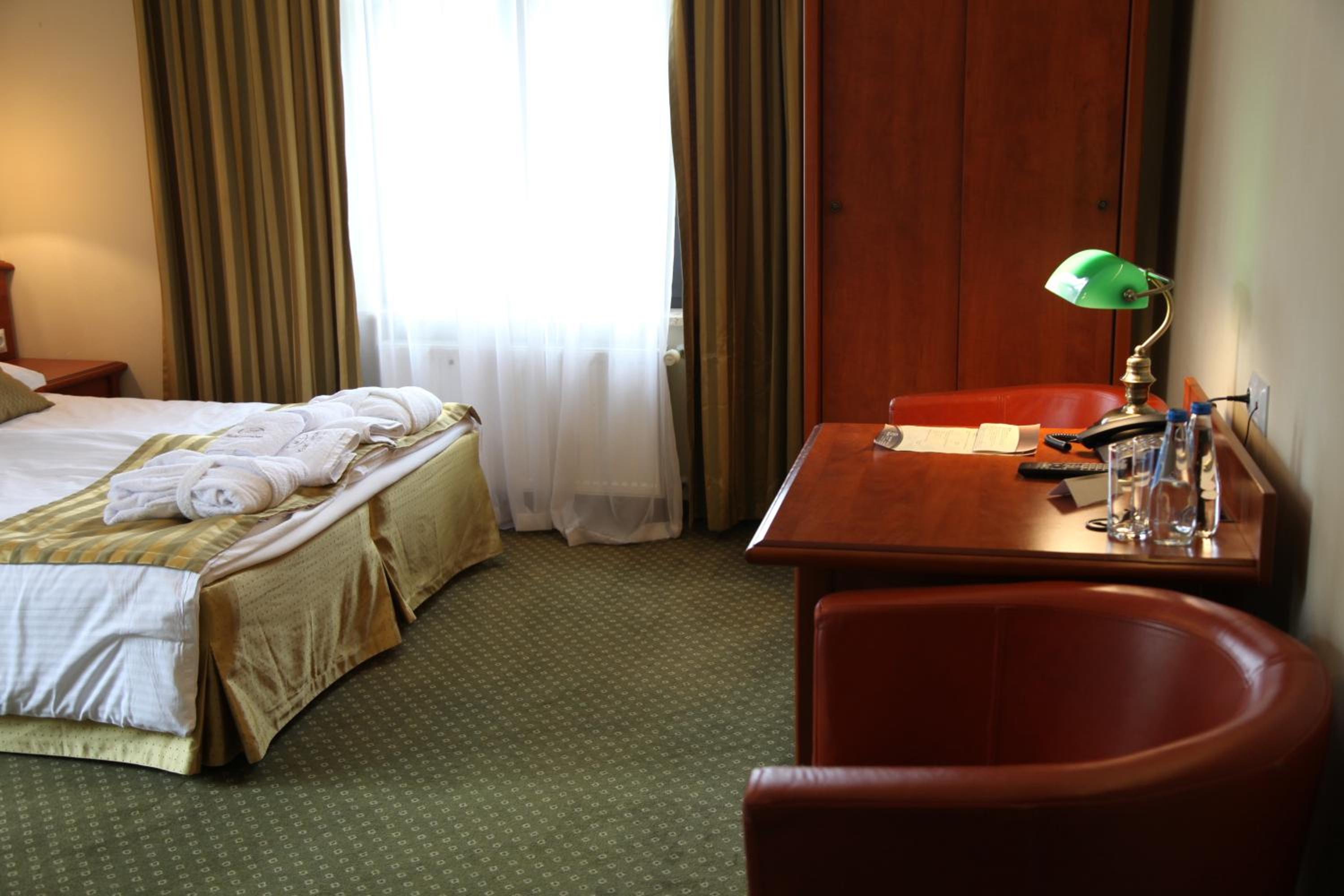 Economy Double Room - Photo 5
