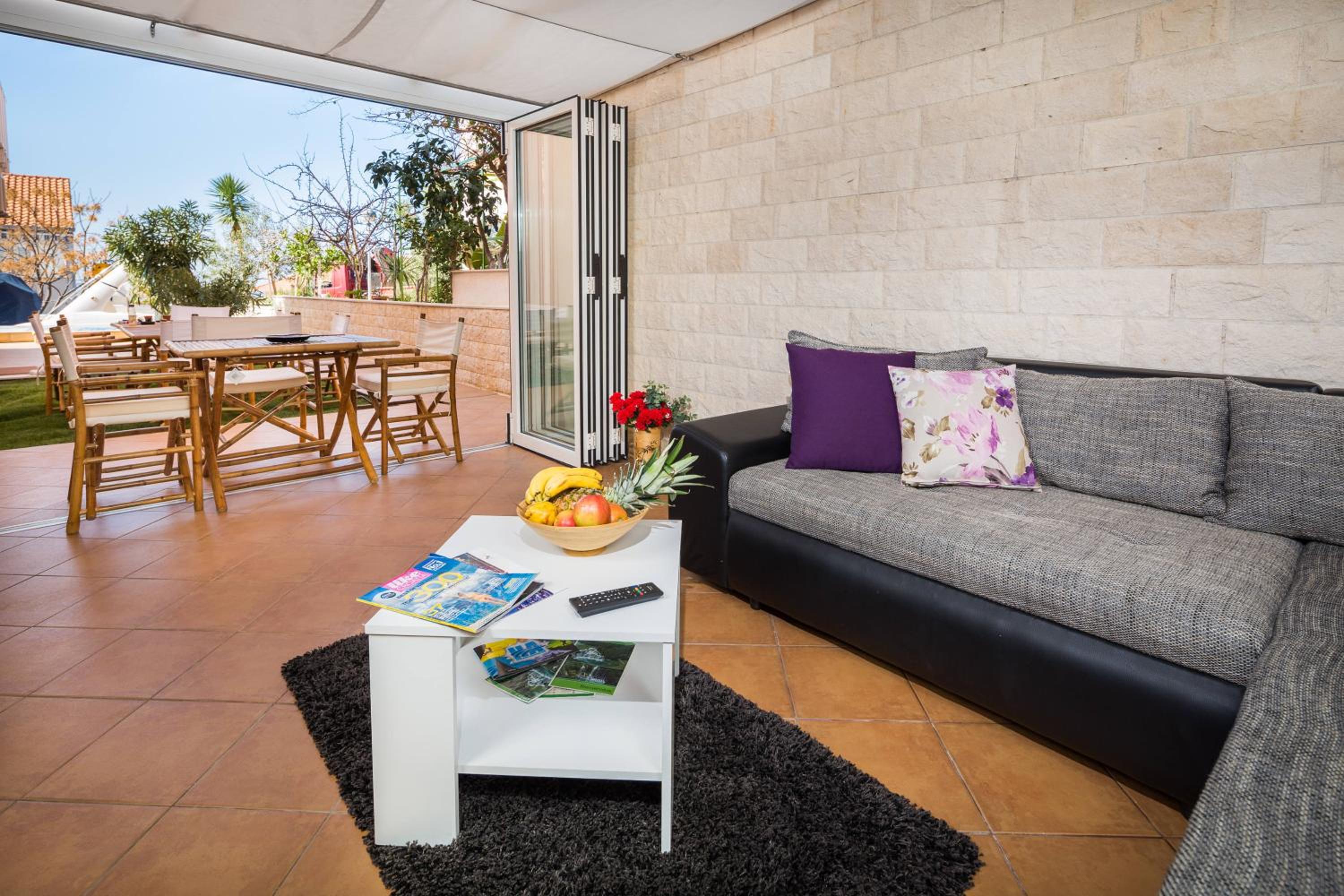 Studio with Terrace photo 2