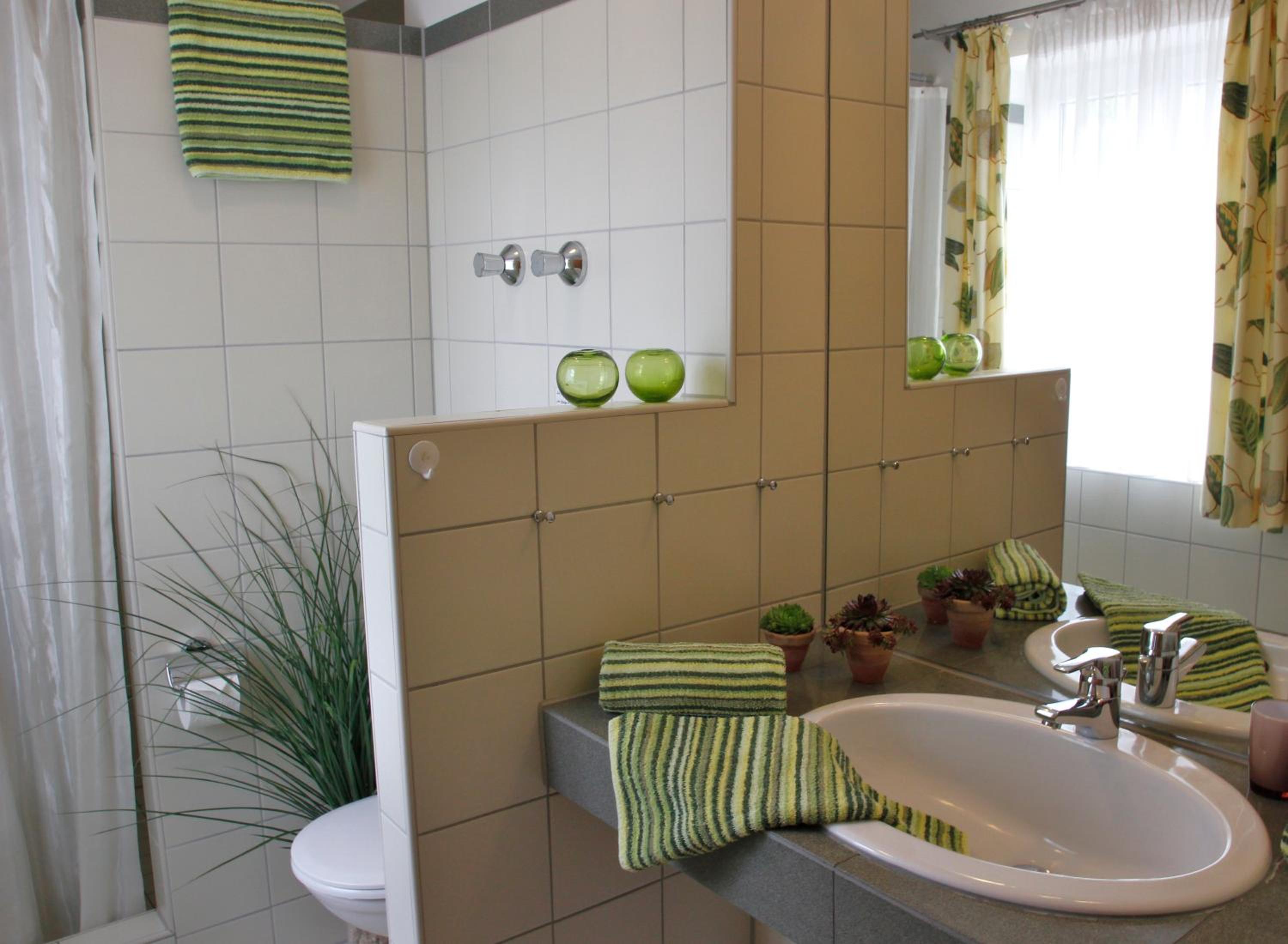 Twin Room with Balcony - Photo 4