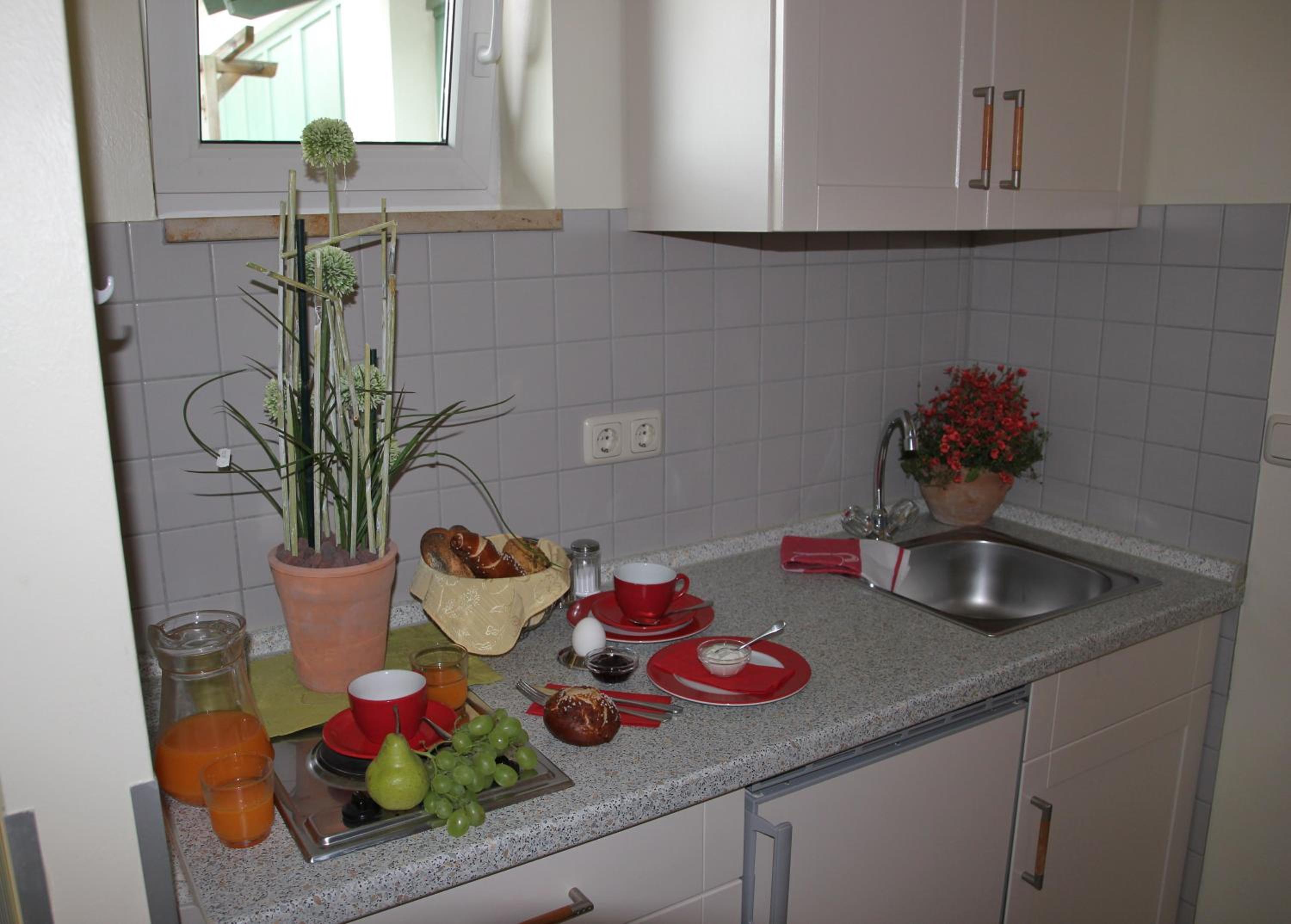 Twin Room with Balcony - Photo 3