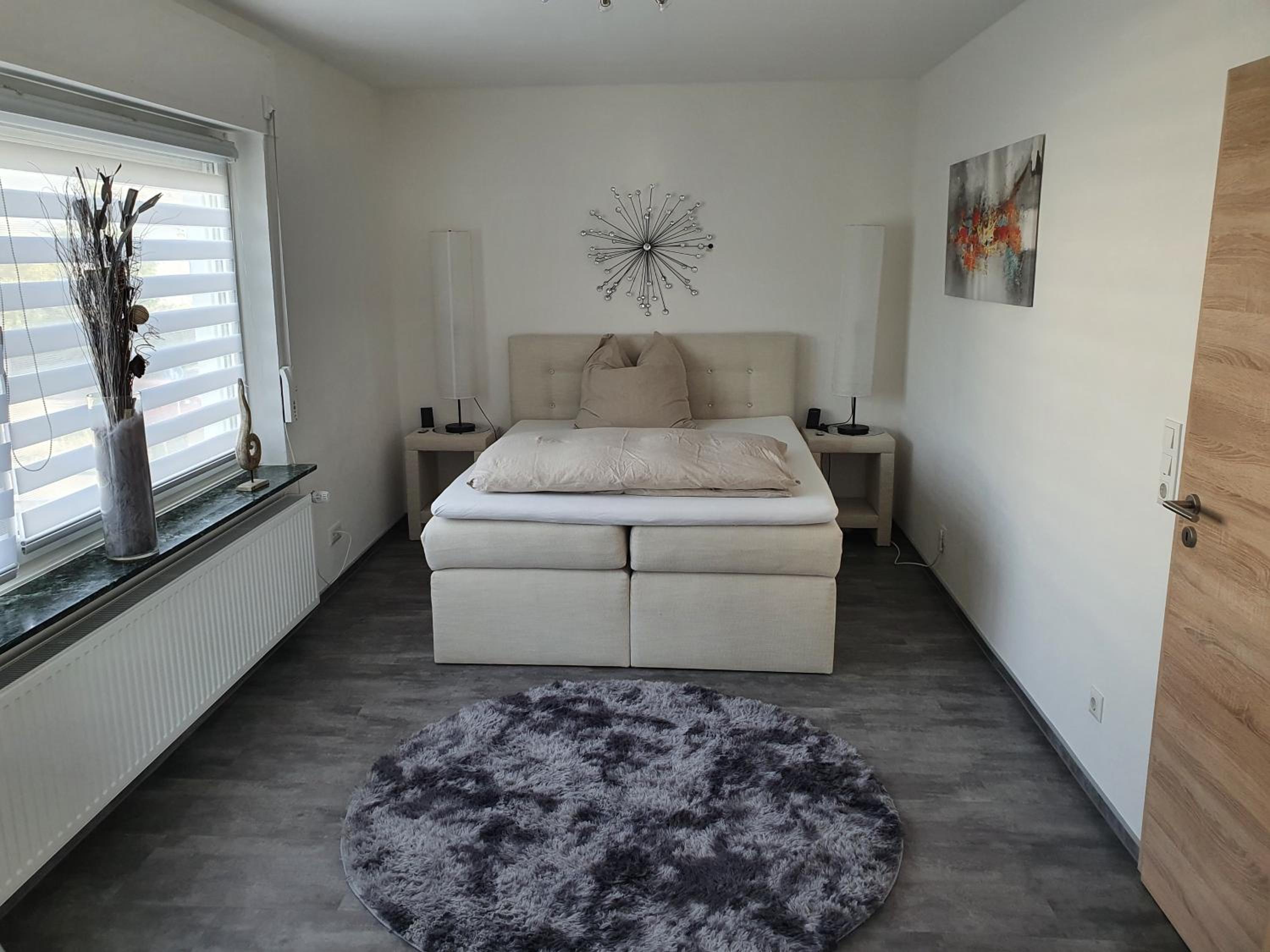One-Bedroom Apartment photo 3