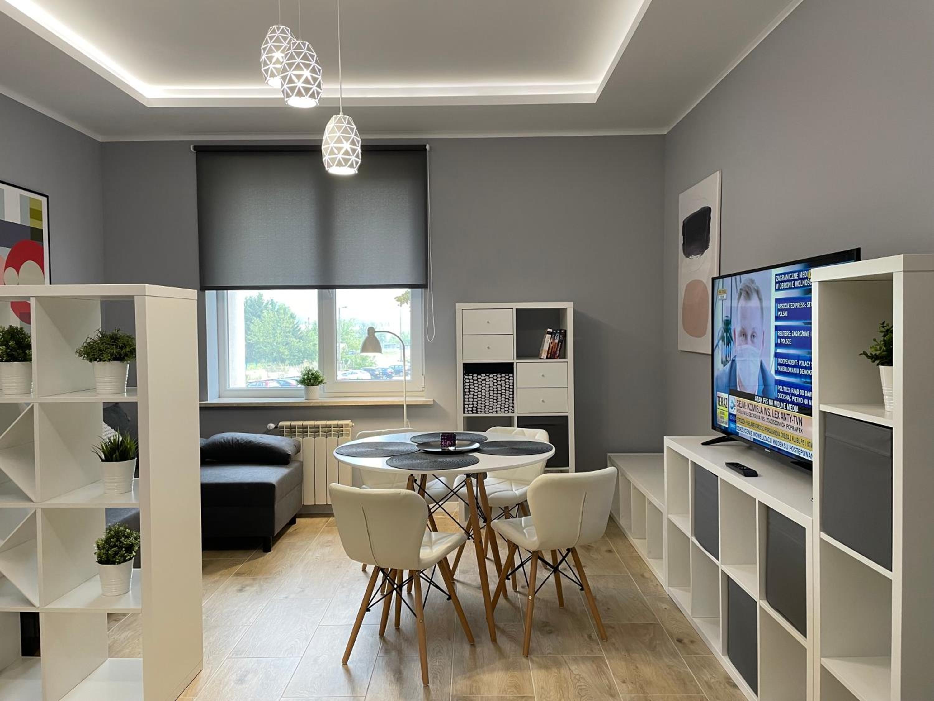 One-Bedroom Apartment - Photo 1