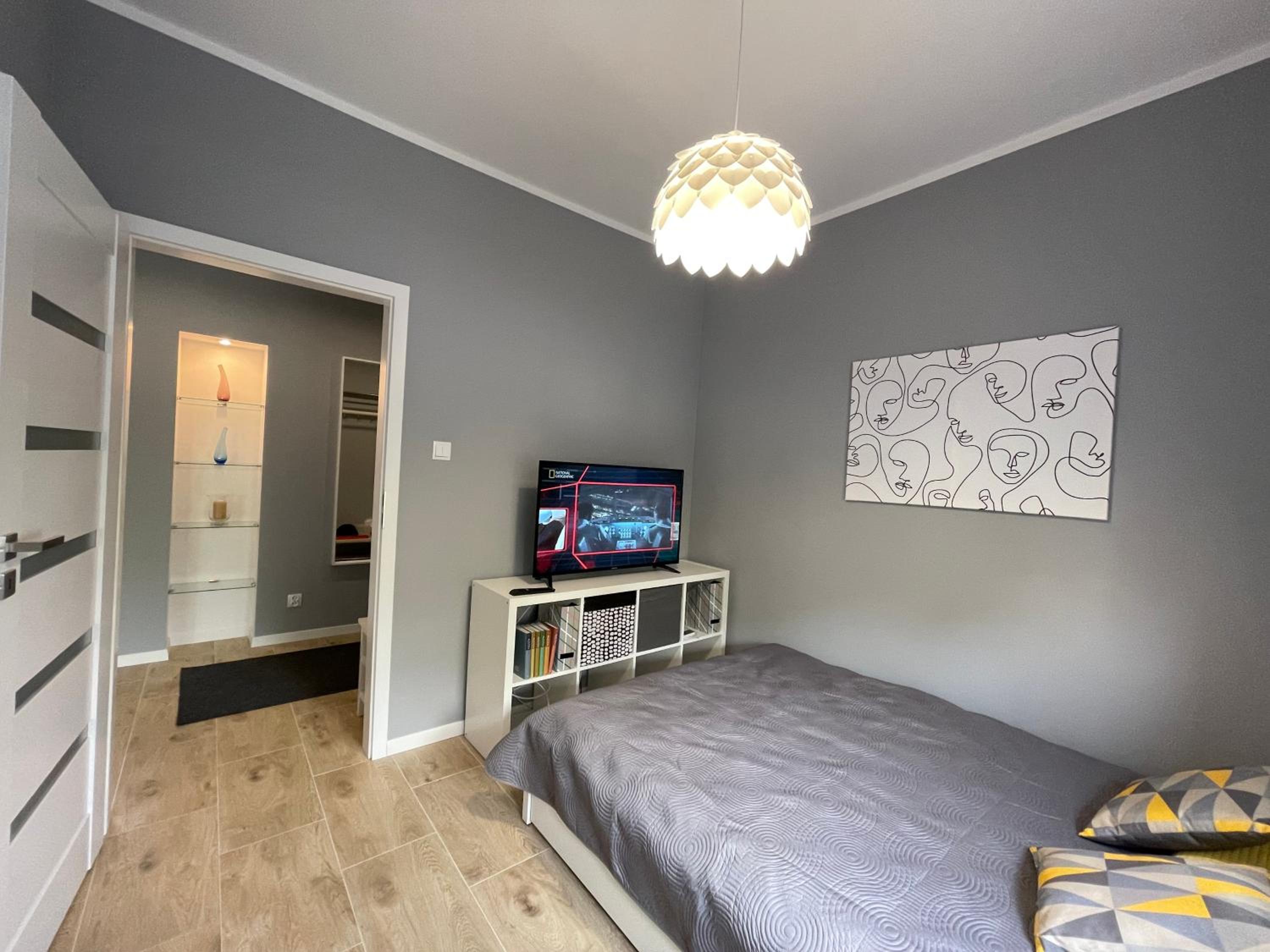 One-Bedroom Apartment - Photo 5