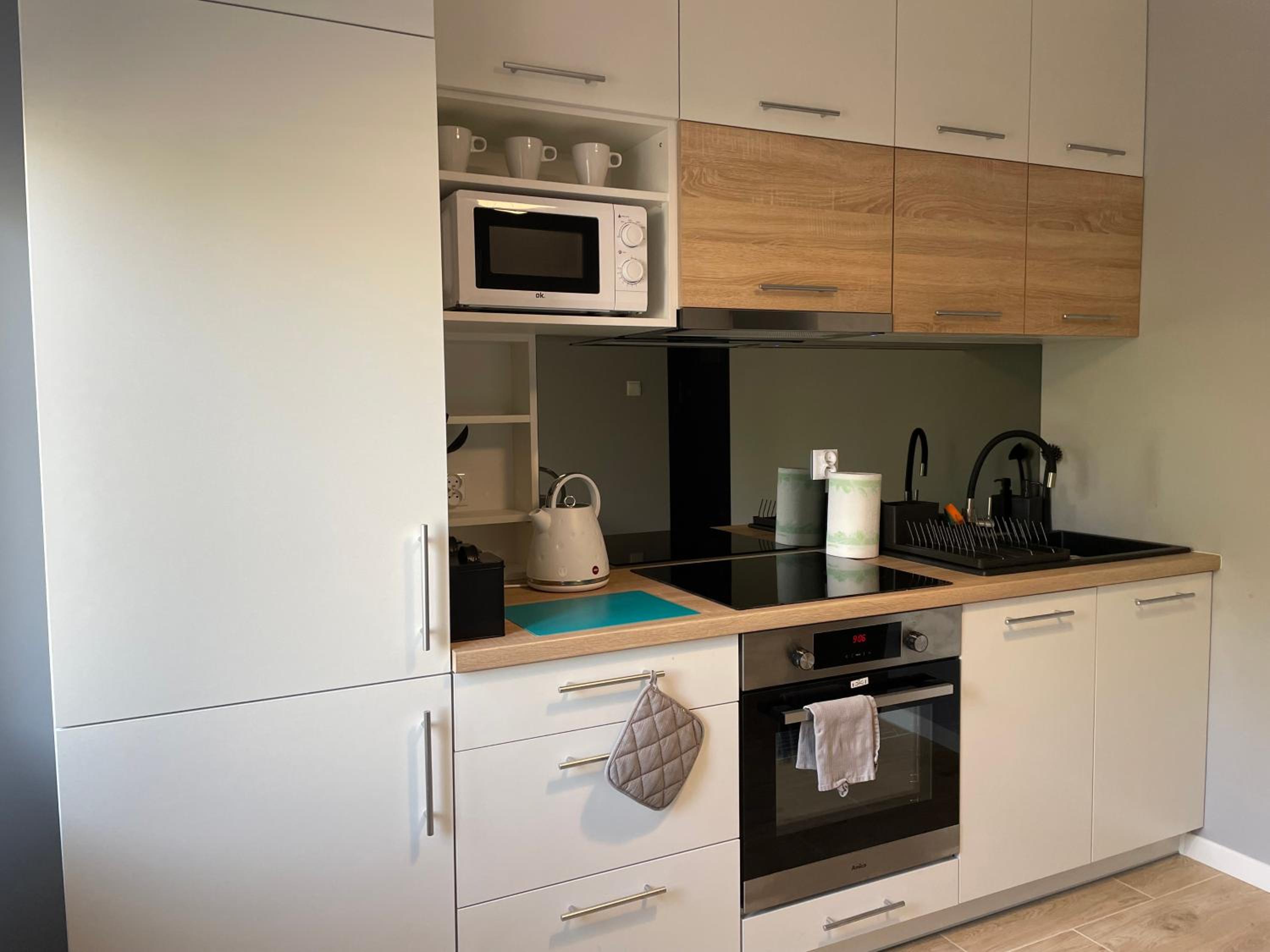 One-Bedroom Apartment - Photo 15