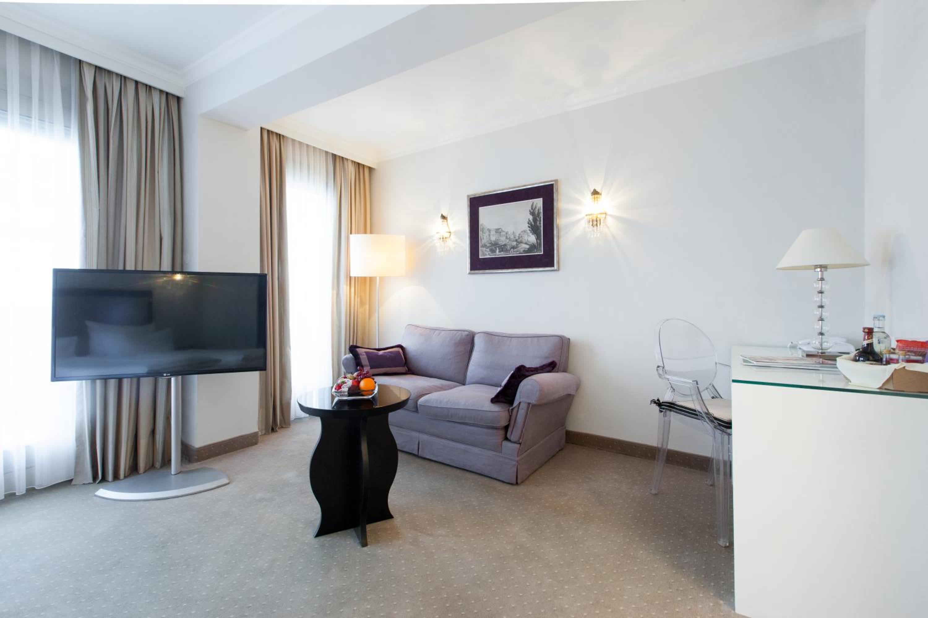 Junior Suite thumbnail 5
