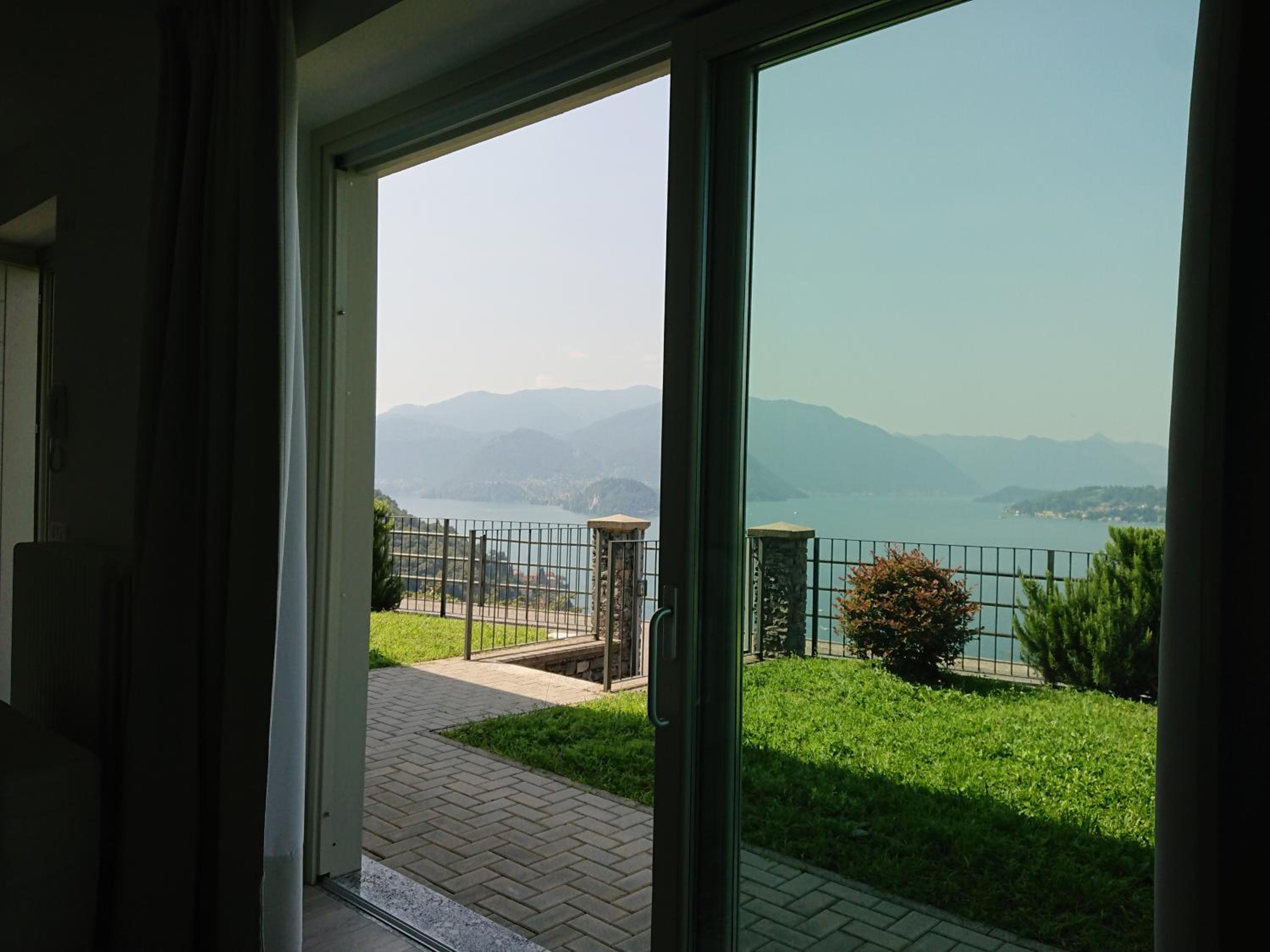 Three-Bedroom Villa photo 3