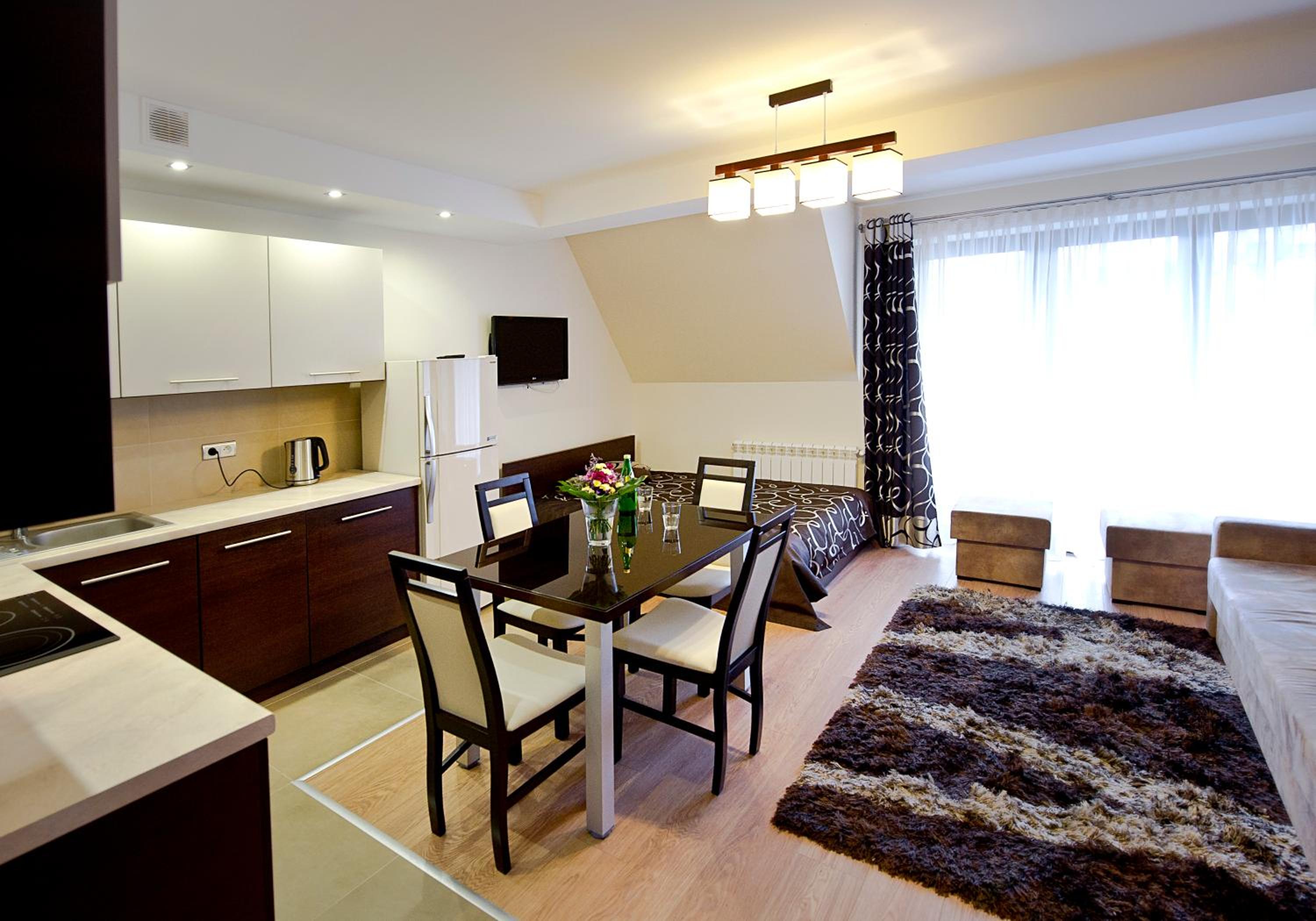 One-Bedroom Apartment (6 Adults)