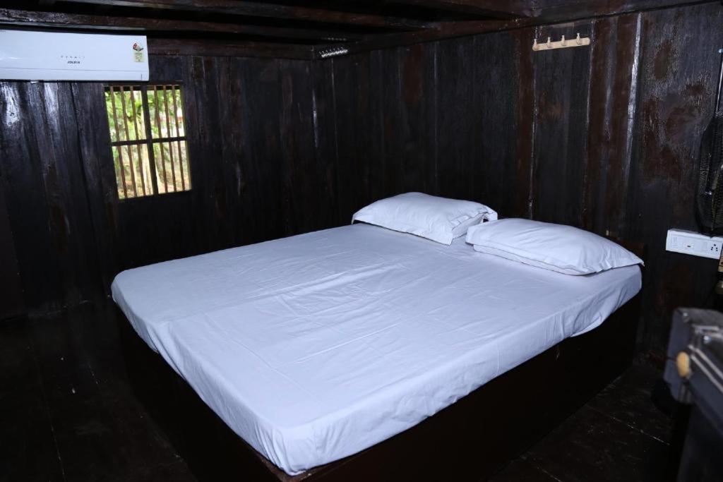 Deluxe Double or Twin Room - Photo 6