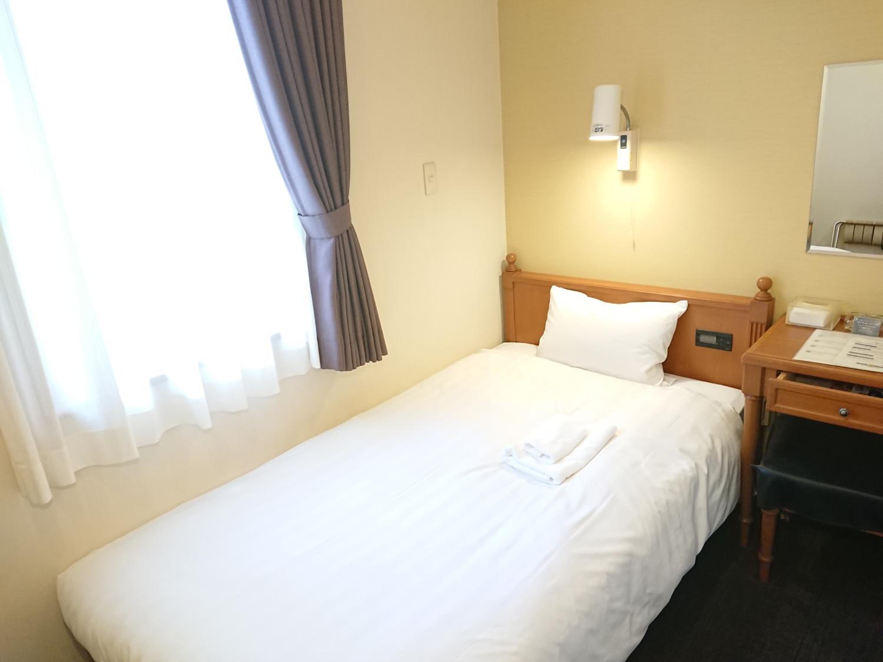 Single Room - Smoking photo 1