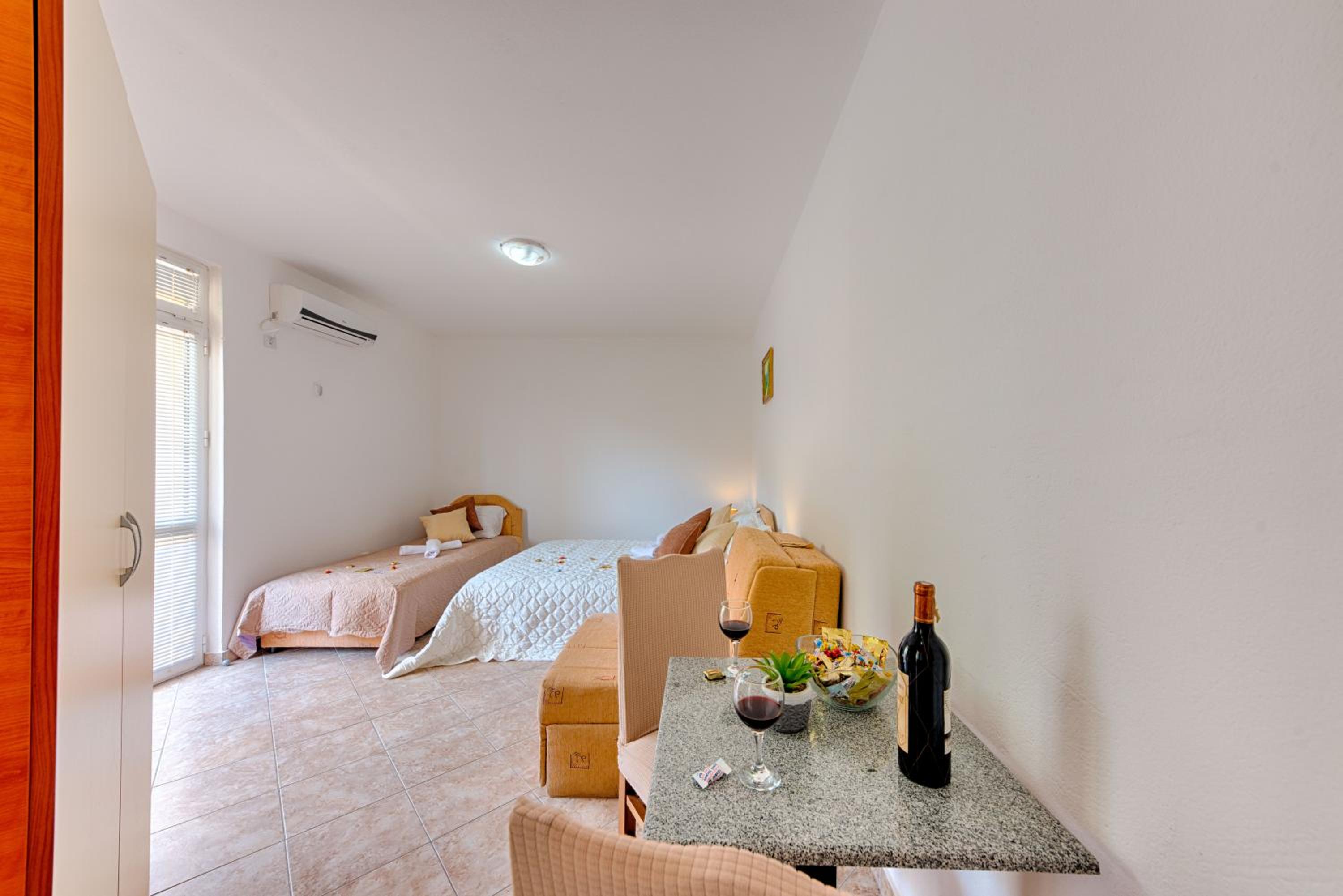 Deluxe Triple Room photo 3