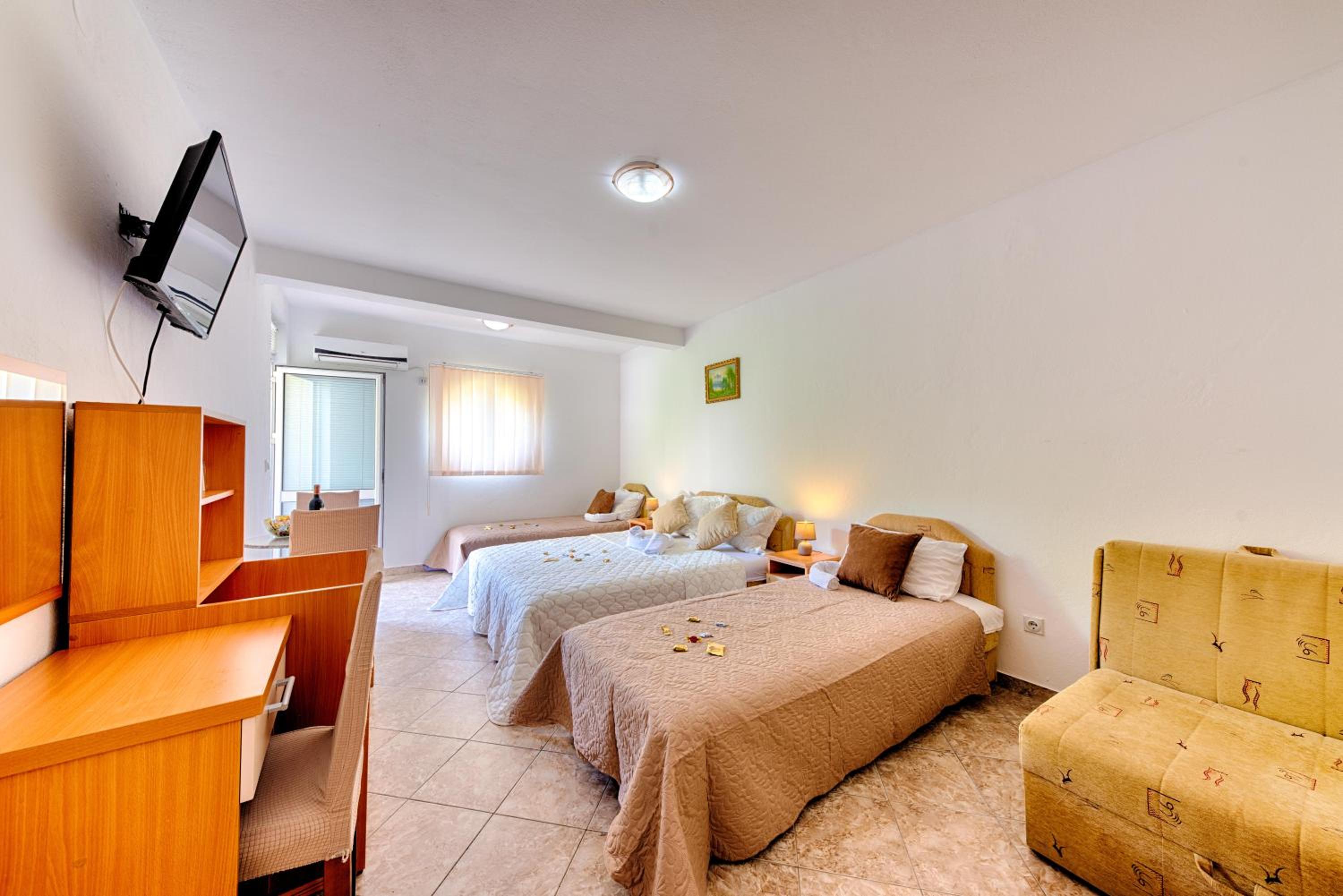Quadruple Room photo 3
