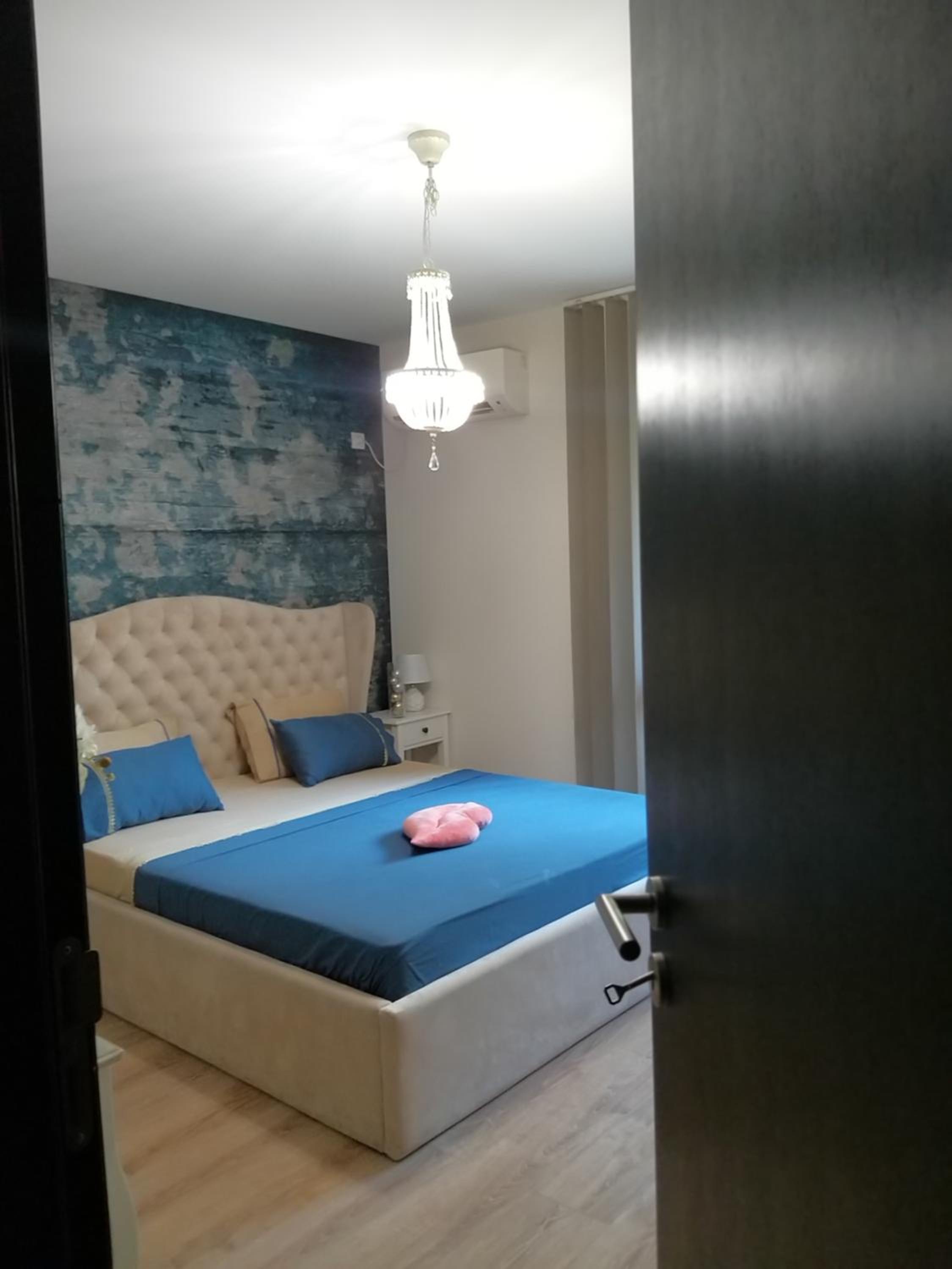 One-Bedroom Apartment - Photo 36