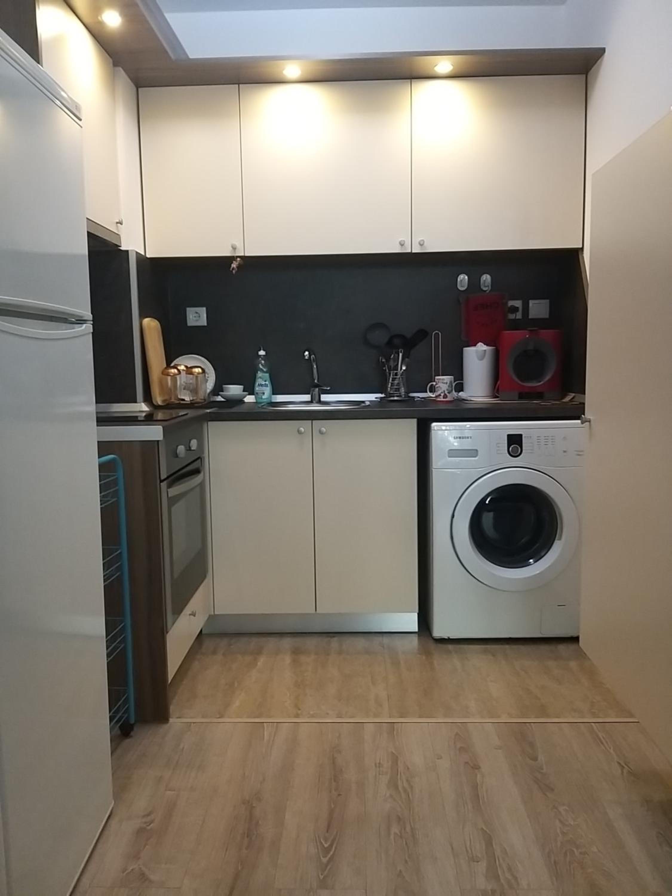 One-Bedroom Apartment - Photo 10