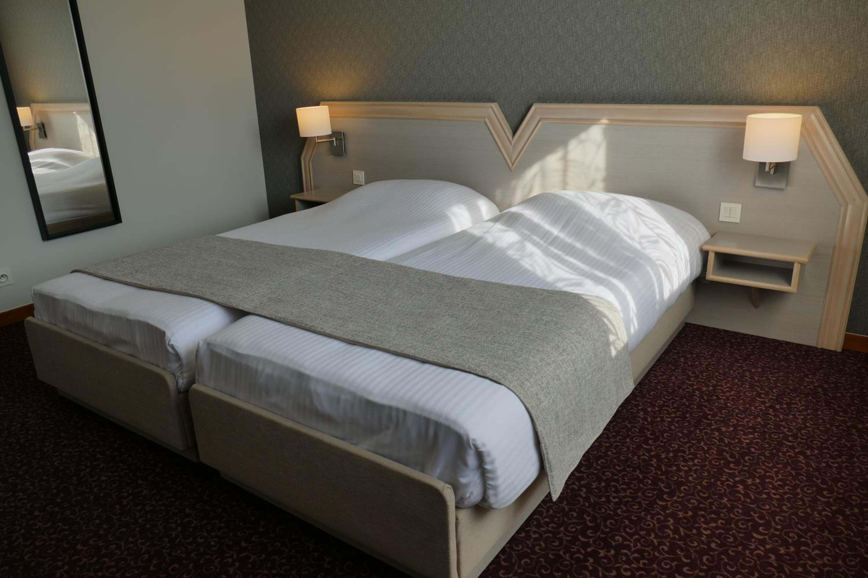 Double or Twin Room - Photo 7