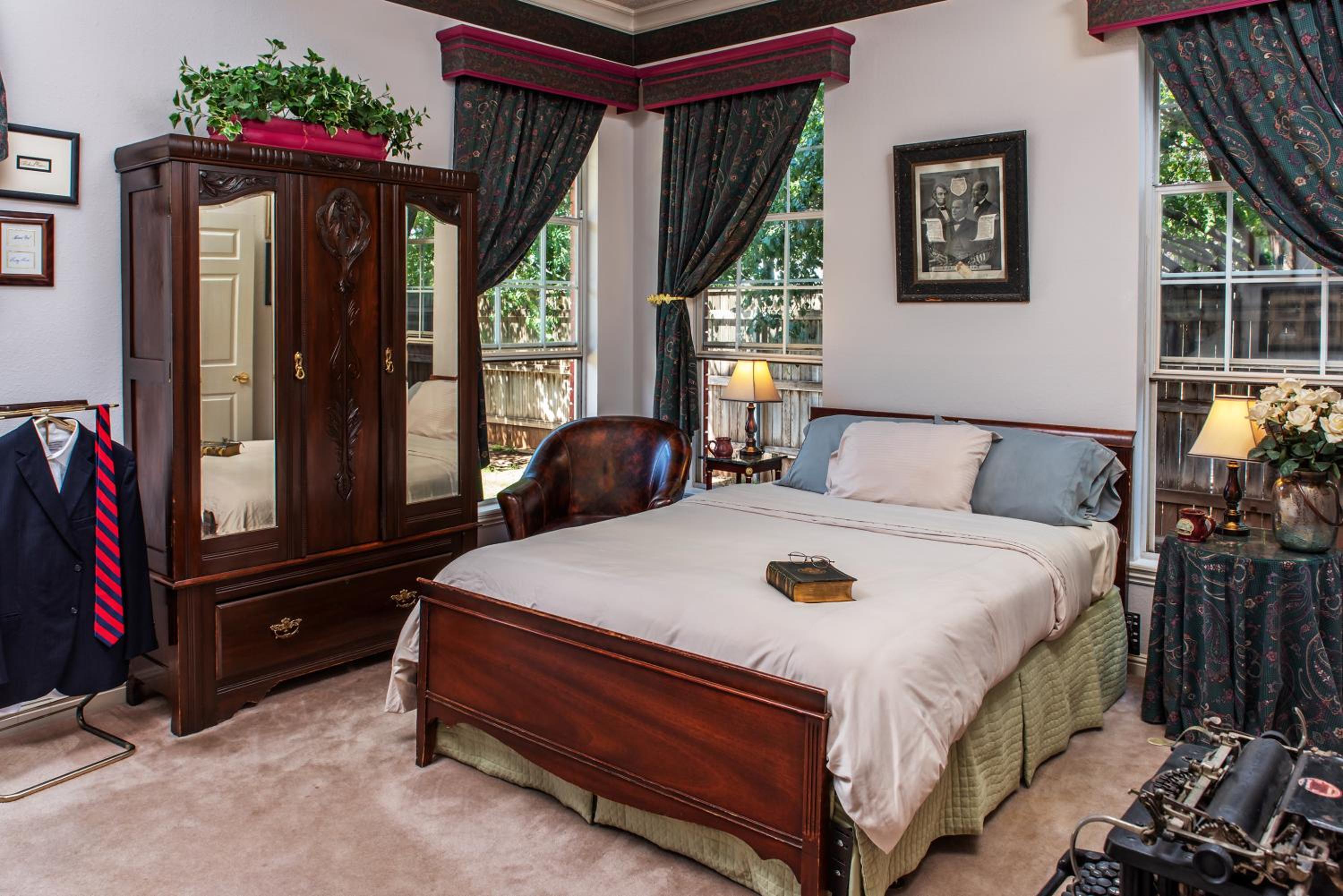 Queen Room