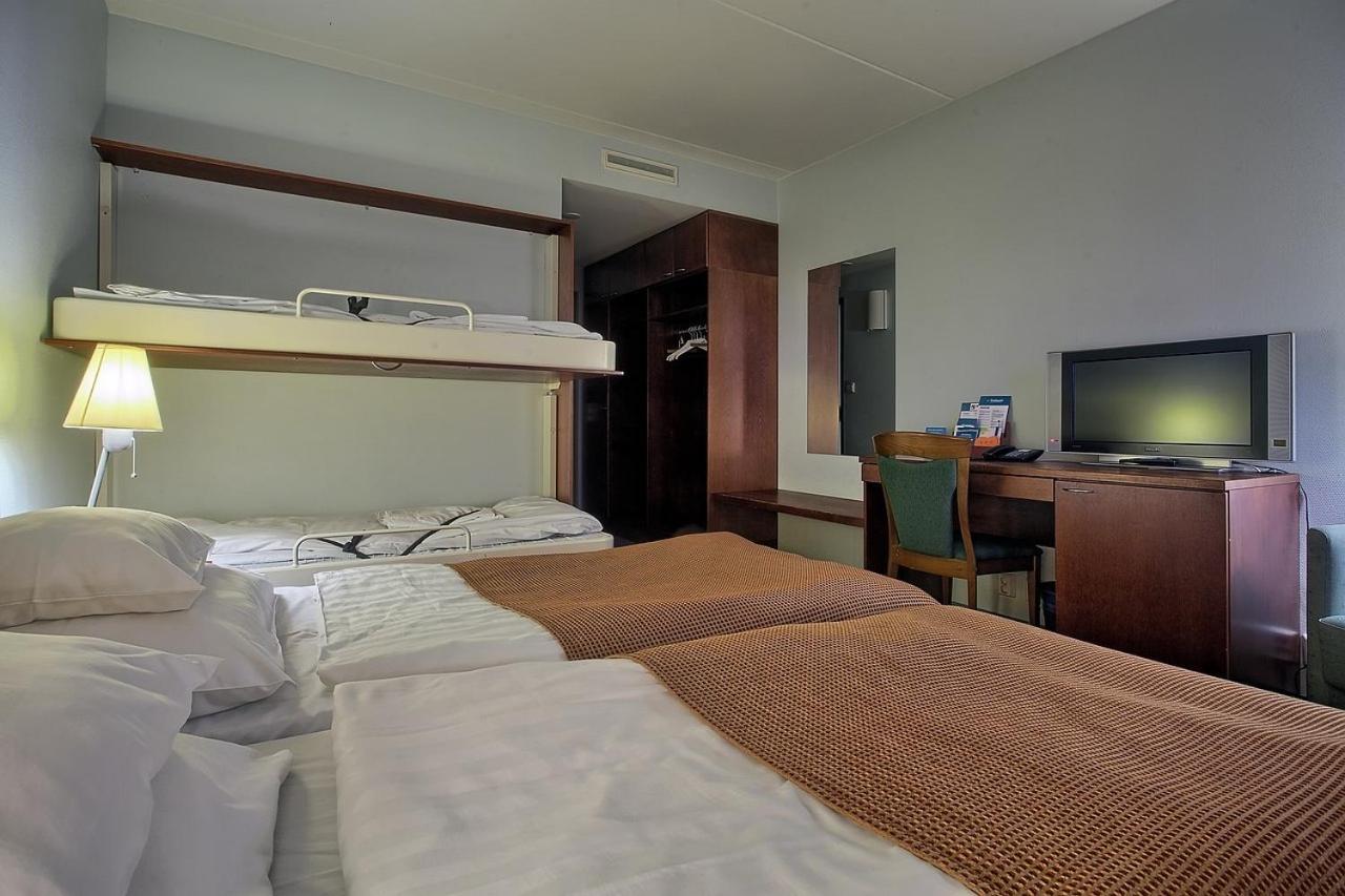 Standard Twin Room - Photo 1