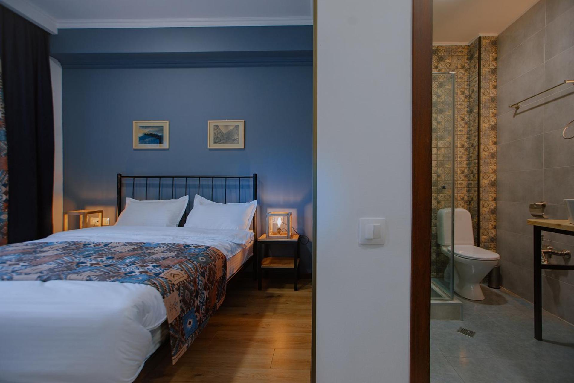 Double Room with Mountain View - Photo 4