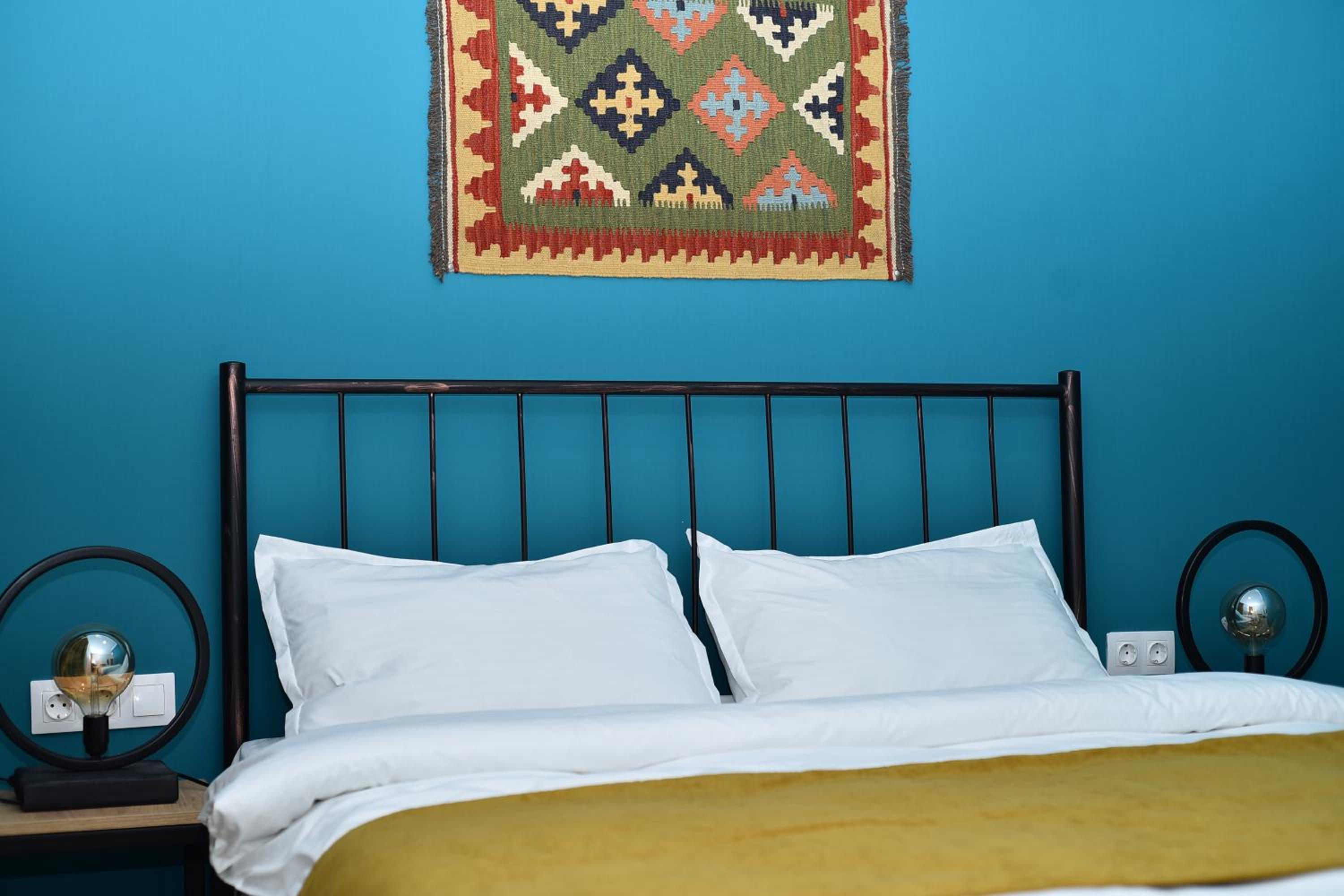 Double Room with Back Mountain View  - Photo 2