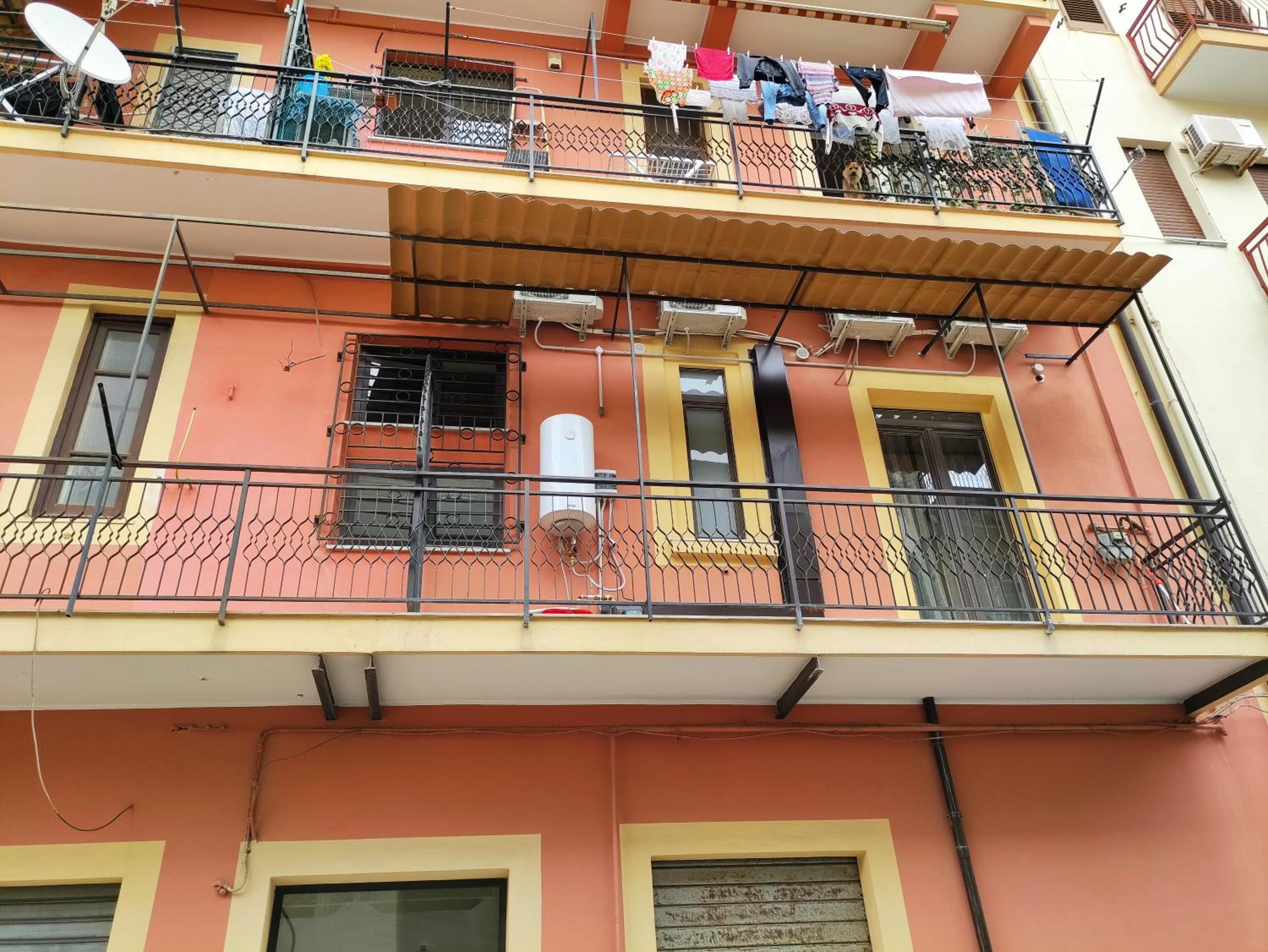 Double Room with Balcony - Photo 10