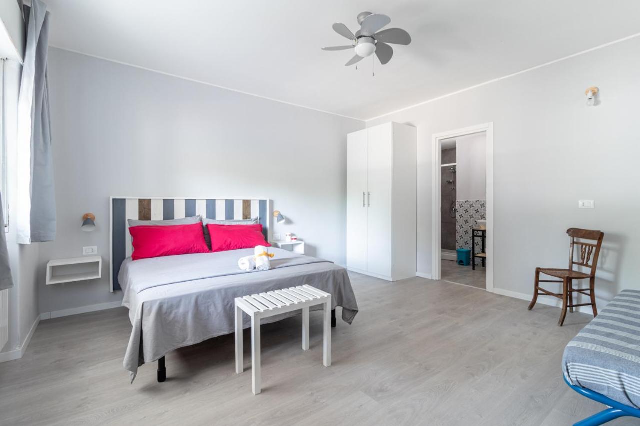 Triple Room with Private Bathroom - Photo 4