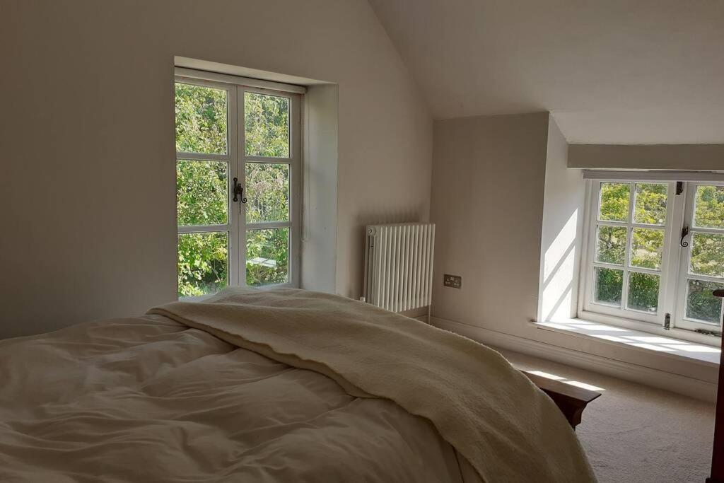 Two-Bedroom House - Photo 1