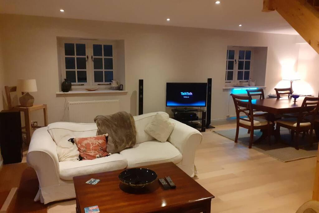 Two-Bedroom House - Photo 30