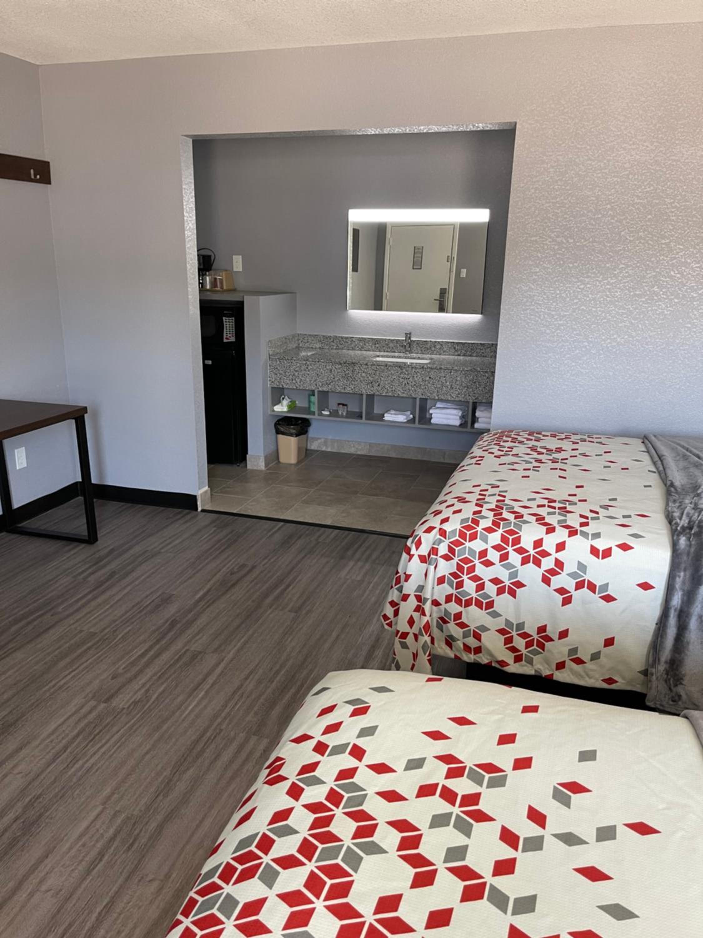 Double Room with Two Double Beds - Non-Smoking photo 1