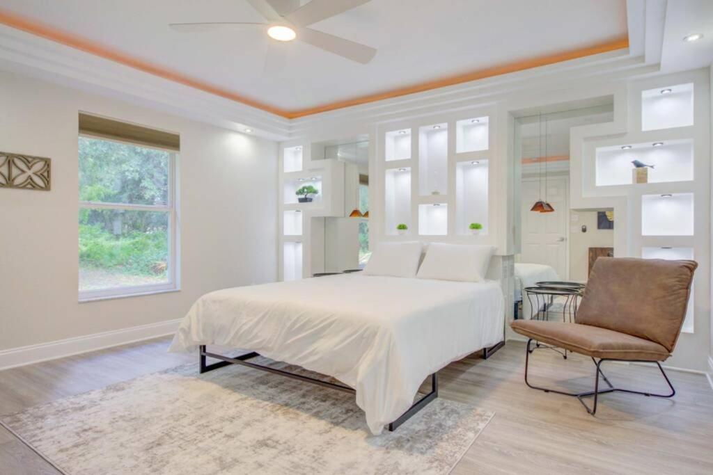 Three-Bedroom House photo 1