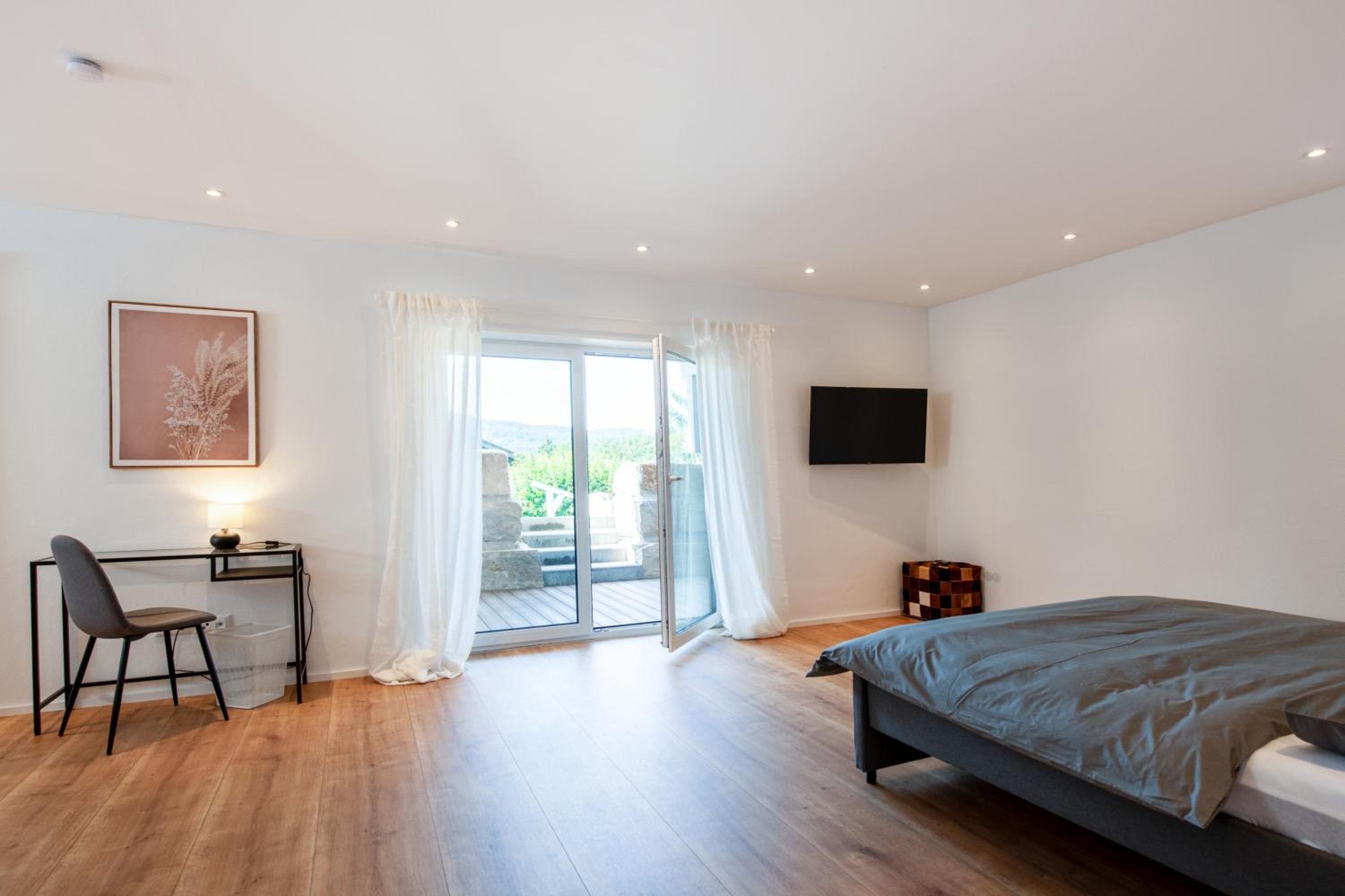 Four-Bedroom House photo 1