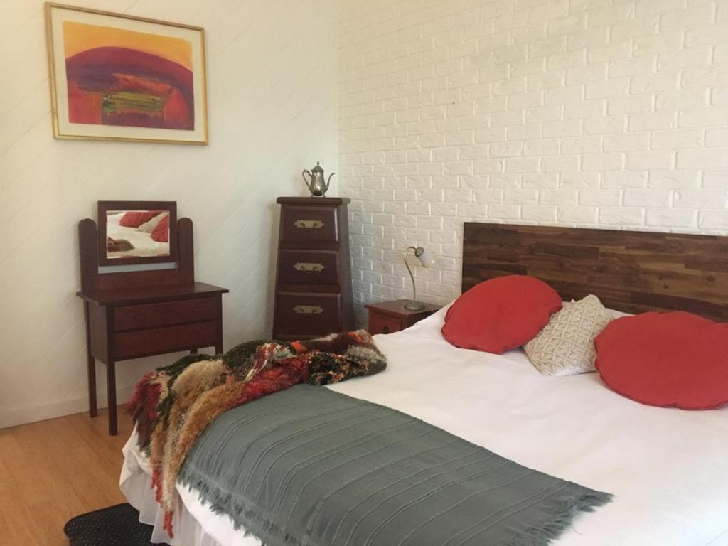 King Suite with Private Bathroom photo 1