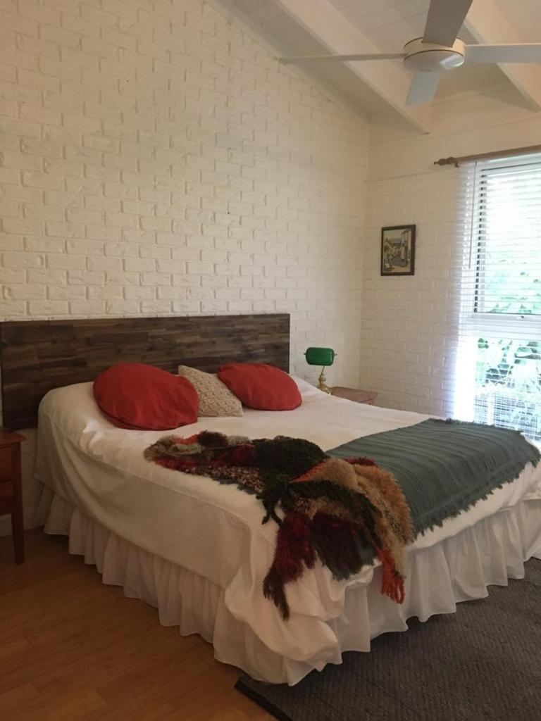 King Suite with Private Bathroom photo 2