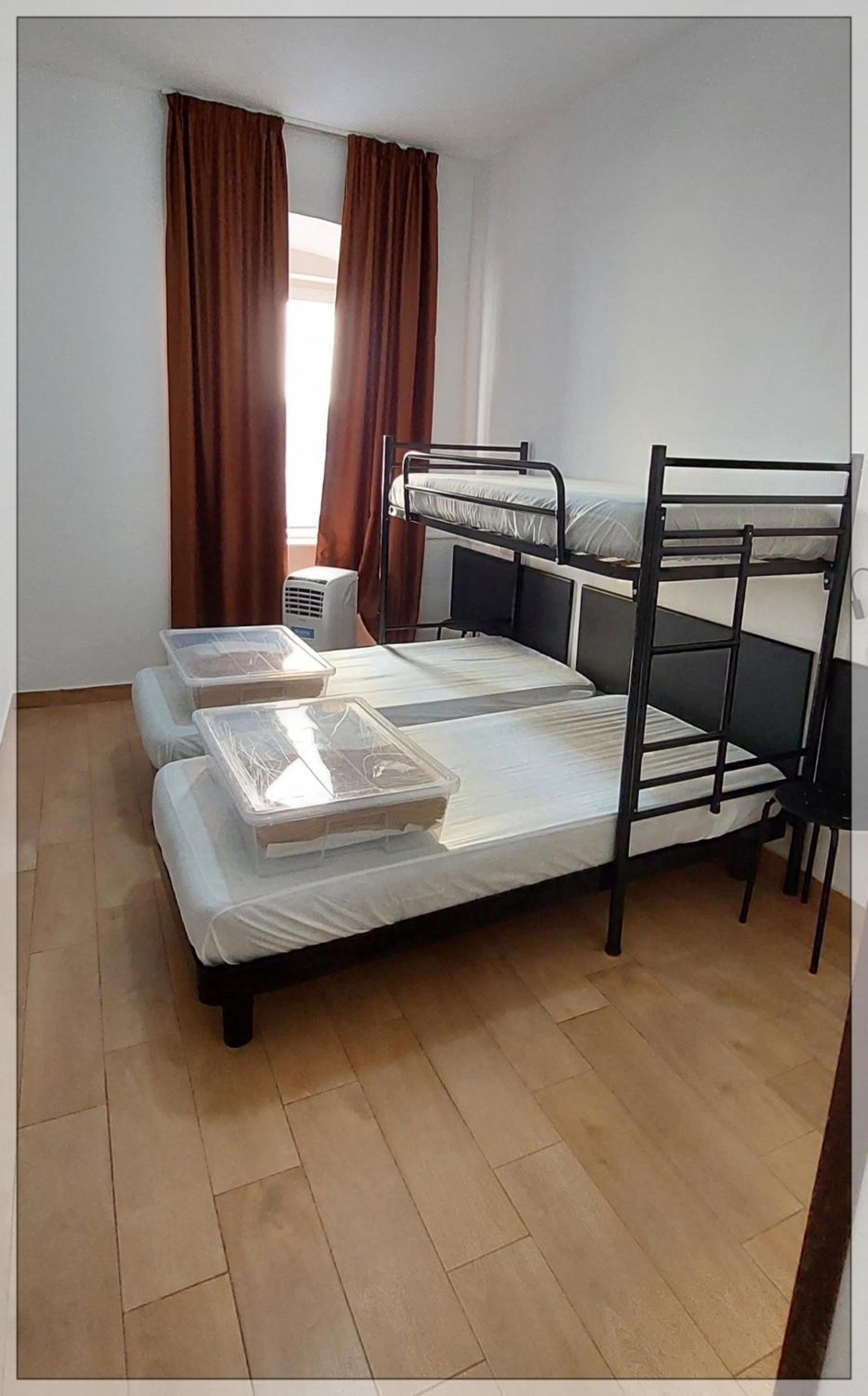 Triple Room with Shared Bathroom photo 1