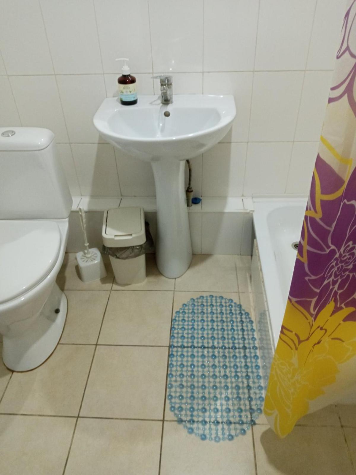 Twin Room with Bathroom photo 3
