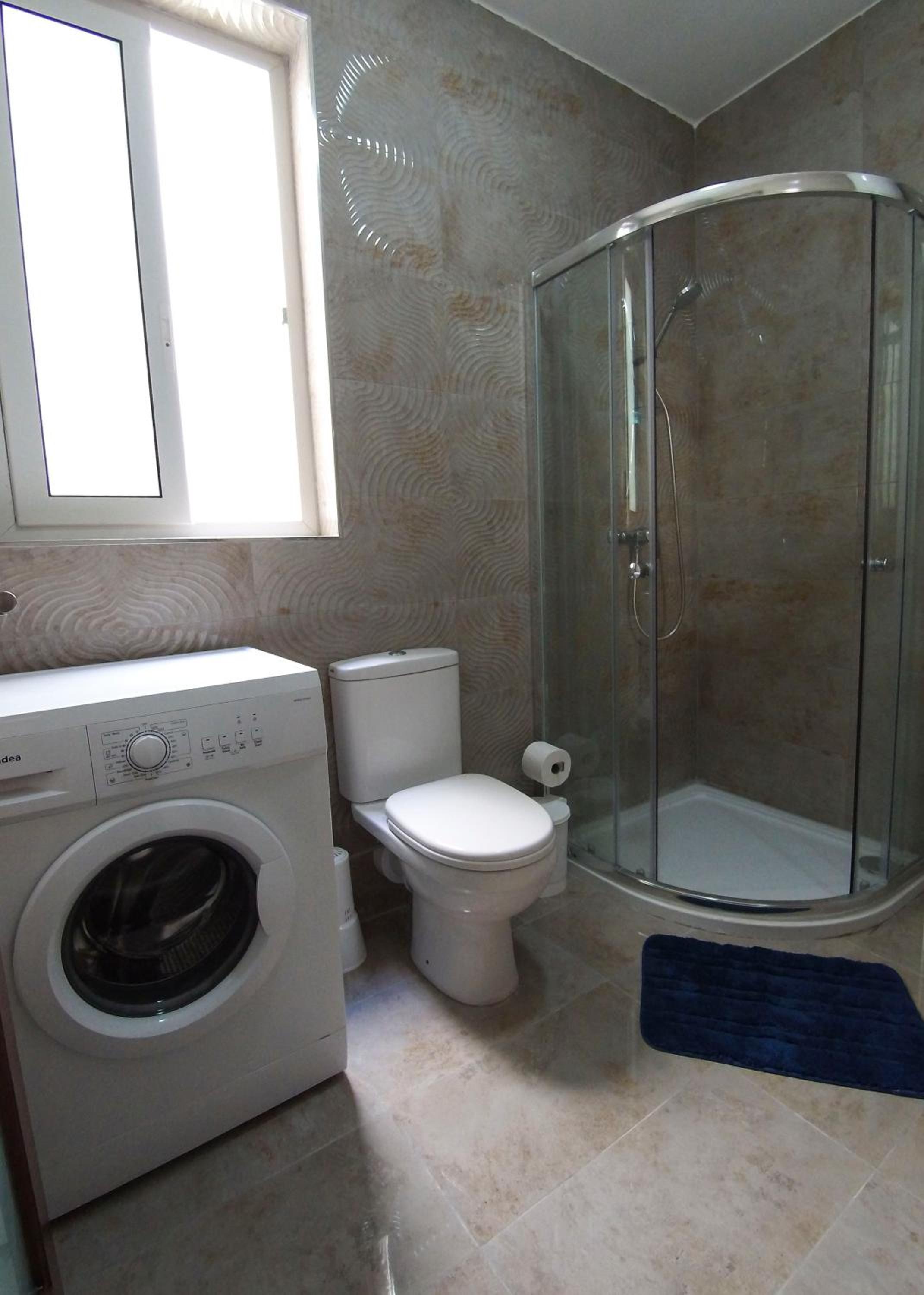Three-Bedroom Apartment - Photo 10