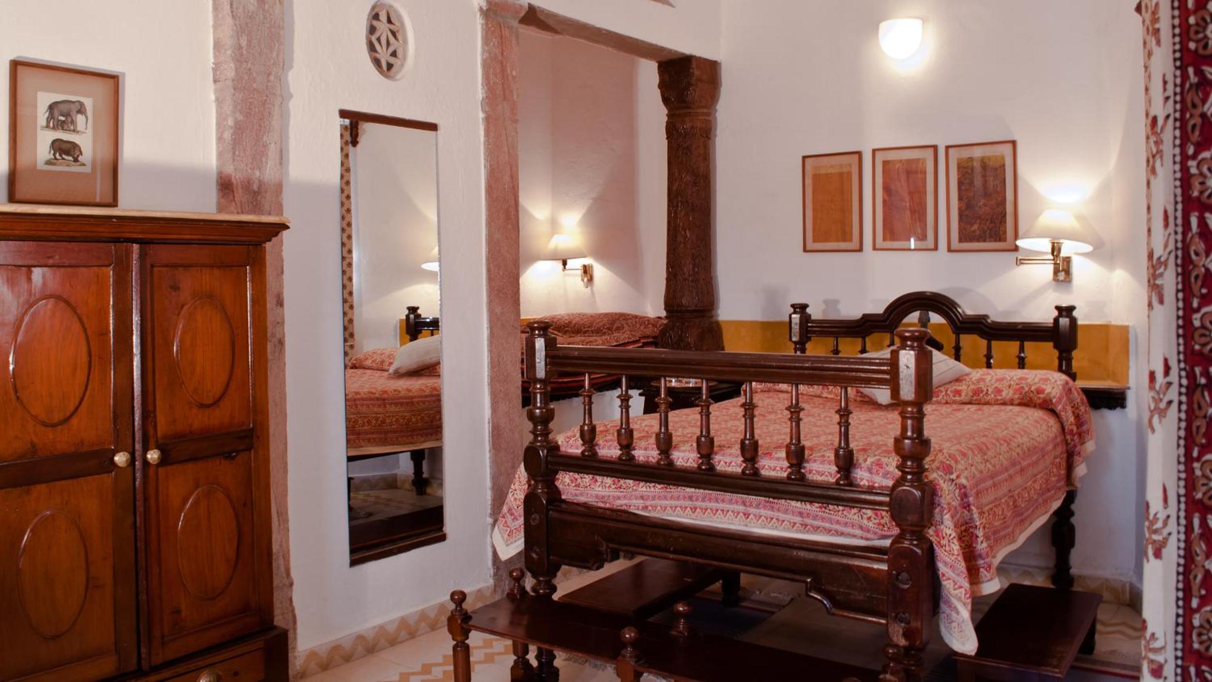 Heritage Romance Room - Enjoy a 10% discount on spa, laundry, and vintage car services, alongside complimentary evening tea, guided fort tours, and morning yoga (7:00 AM – 8:00 AM) photo 3
