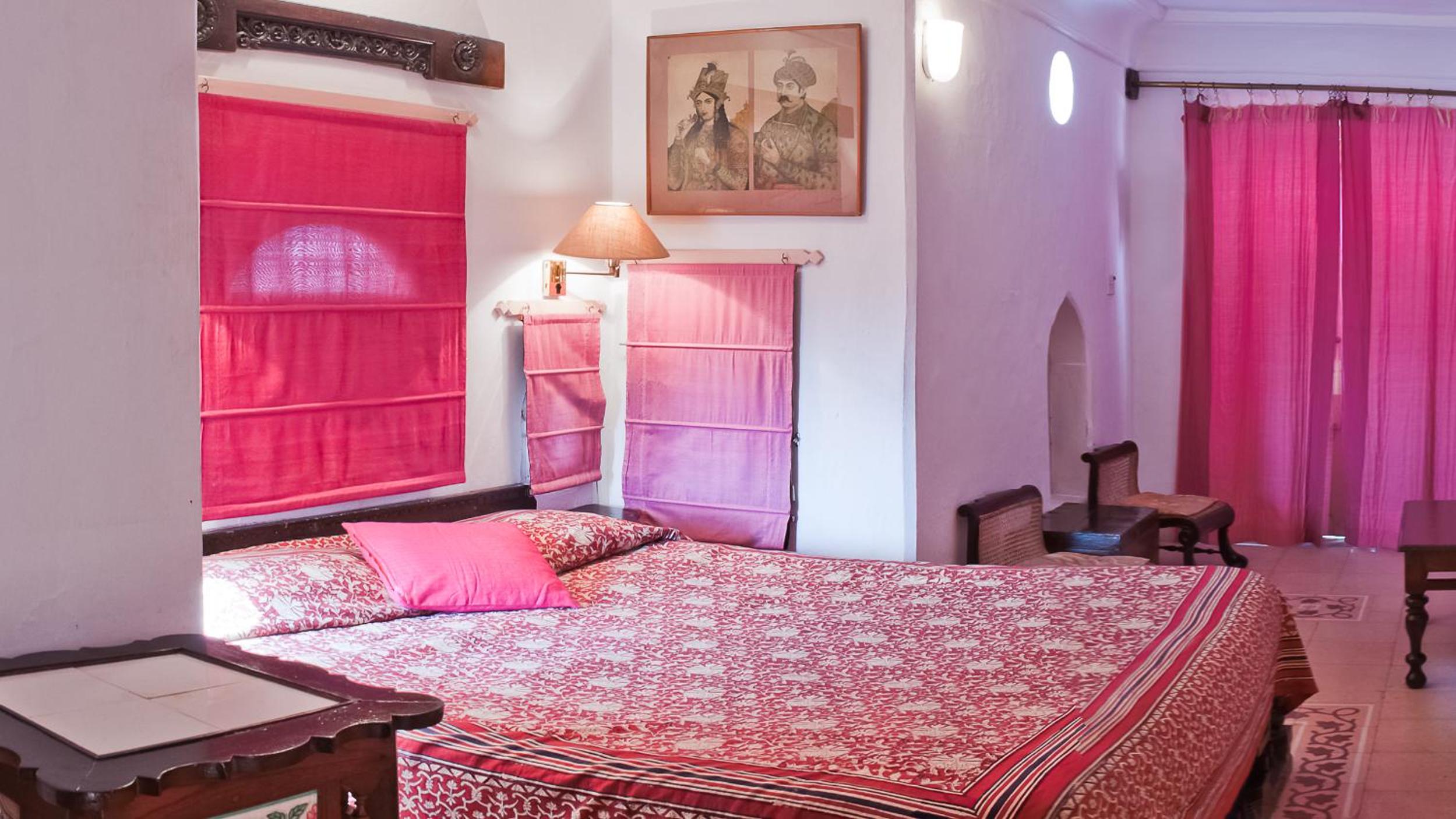Heritage Romance Room - Enjoy a 10% discount on spa, laundry, and vintage car services, alongside complimentary evening tea, guided fort tours, and morning yoga (7:00 AM – 8:00 AM)