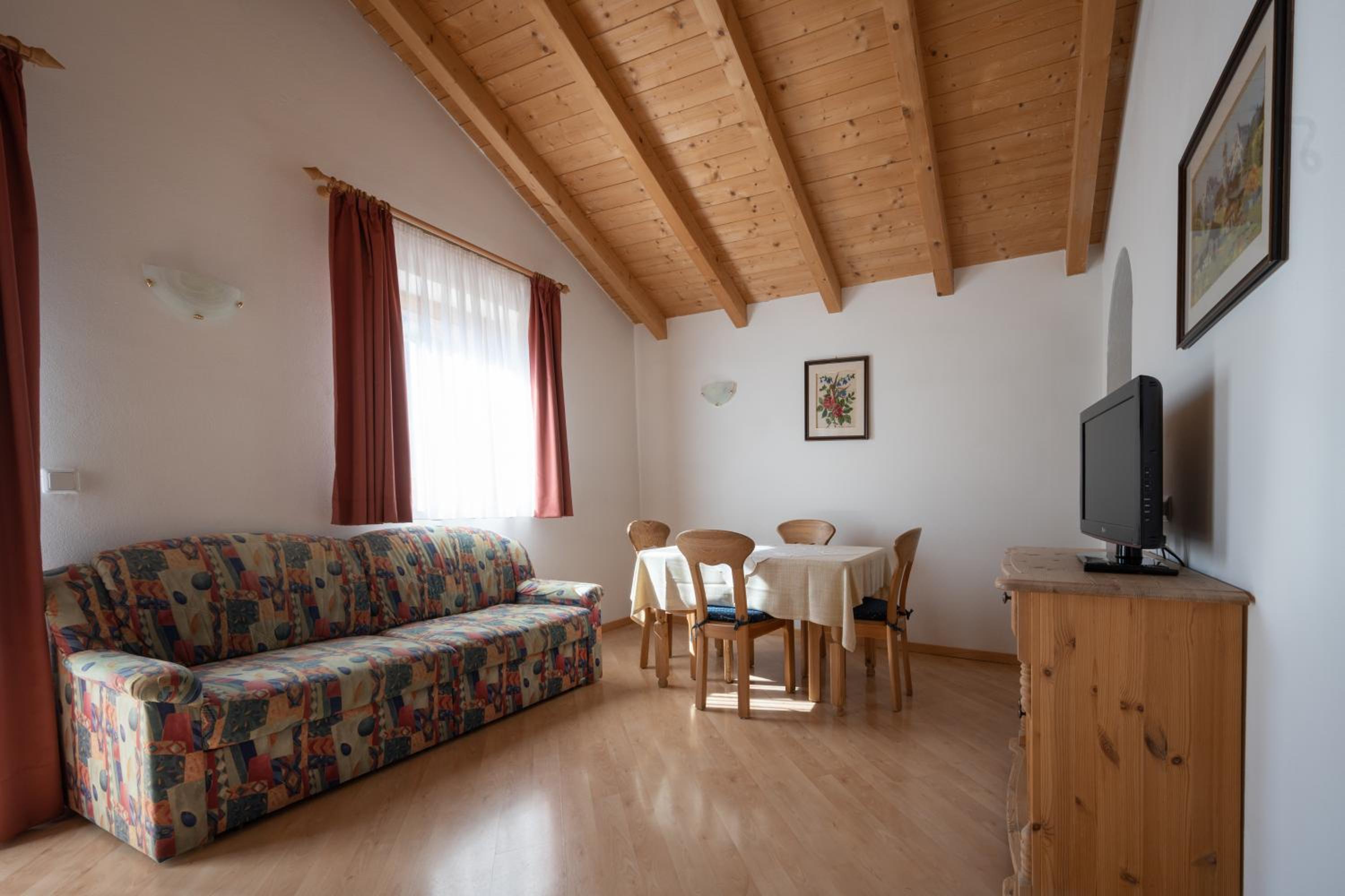 One-Bedroom Apartment (4 Adults)