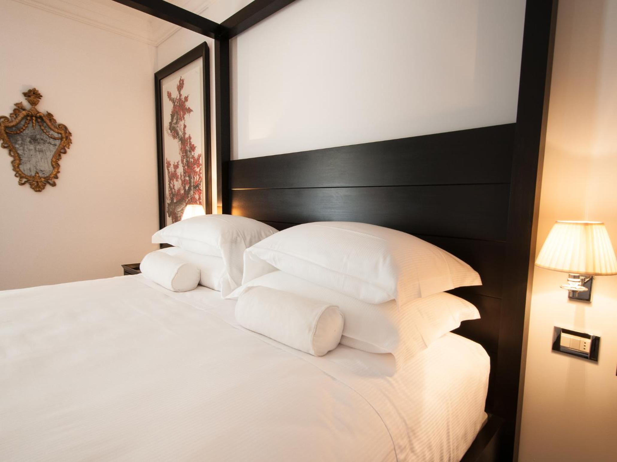 Penthouse Suite with Balcony - Photo 21