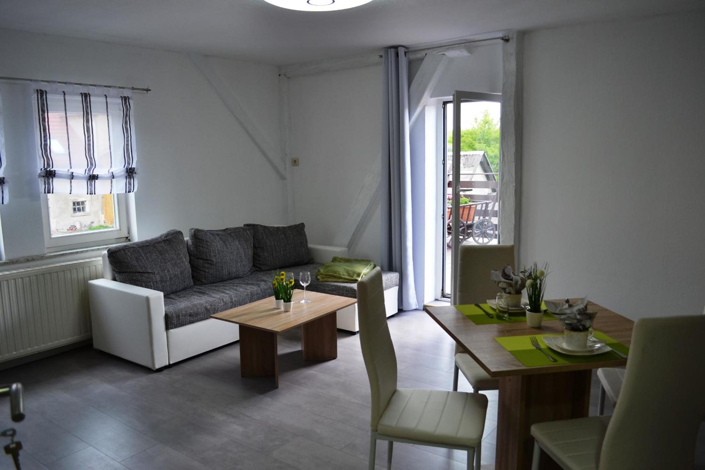 One-Bedroom Apartment photo 1