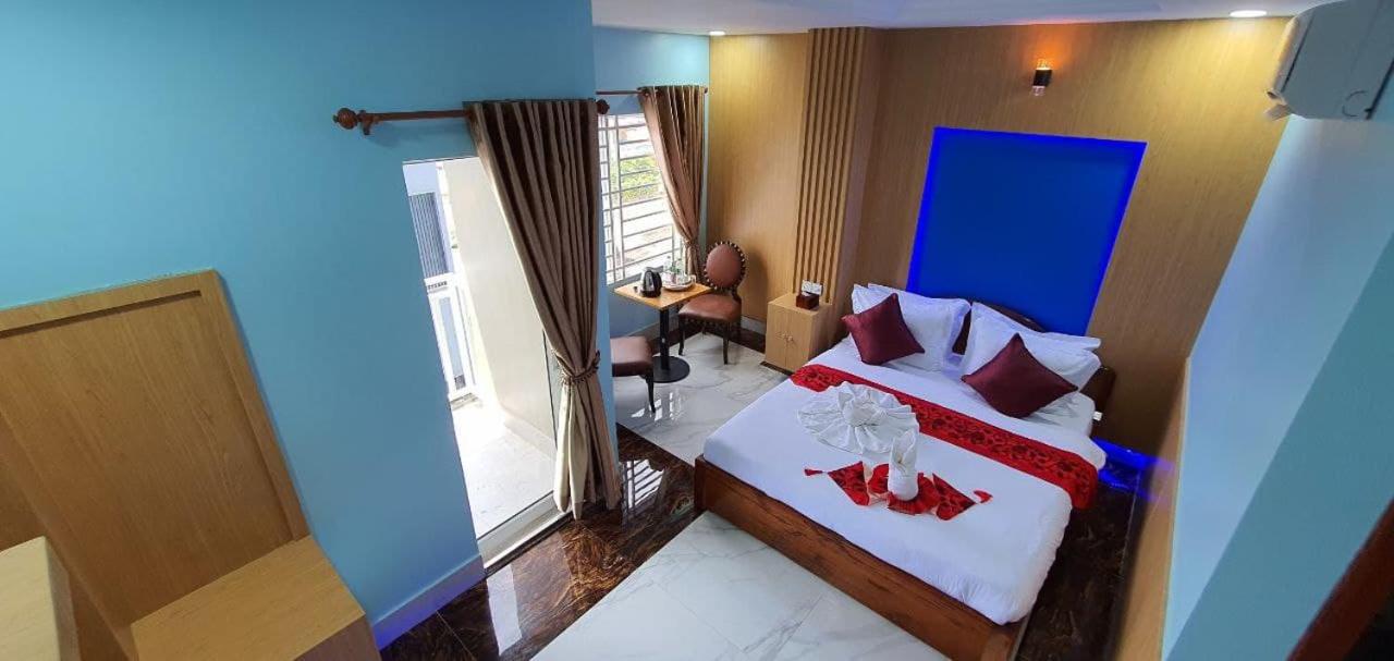 Deluxe Double Room with Balcony - Photo 1