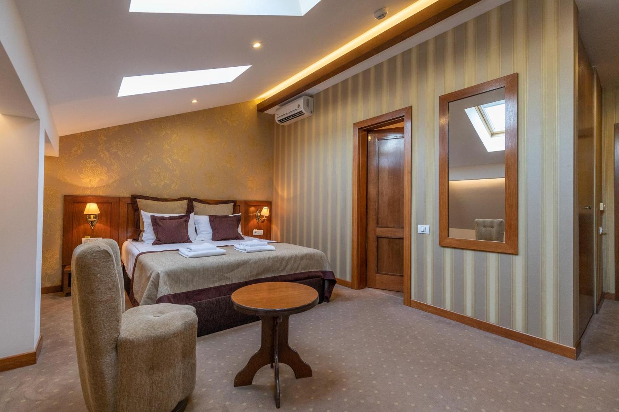 Attic Double Room - Photo 7