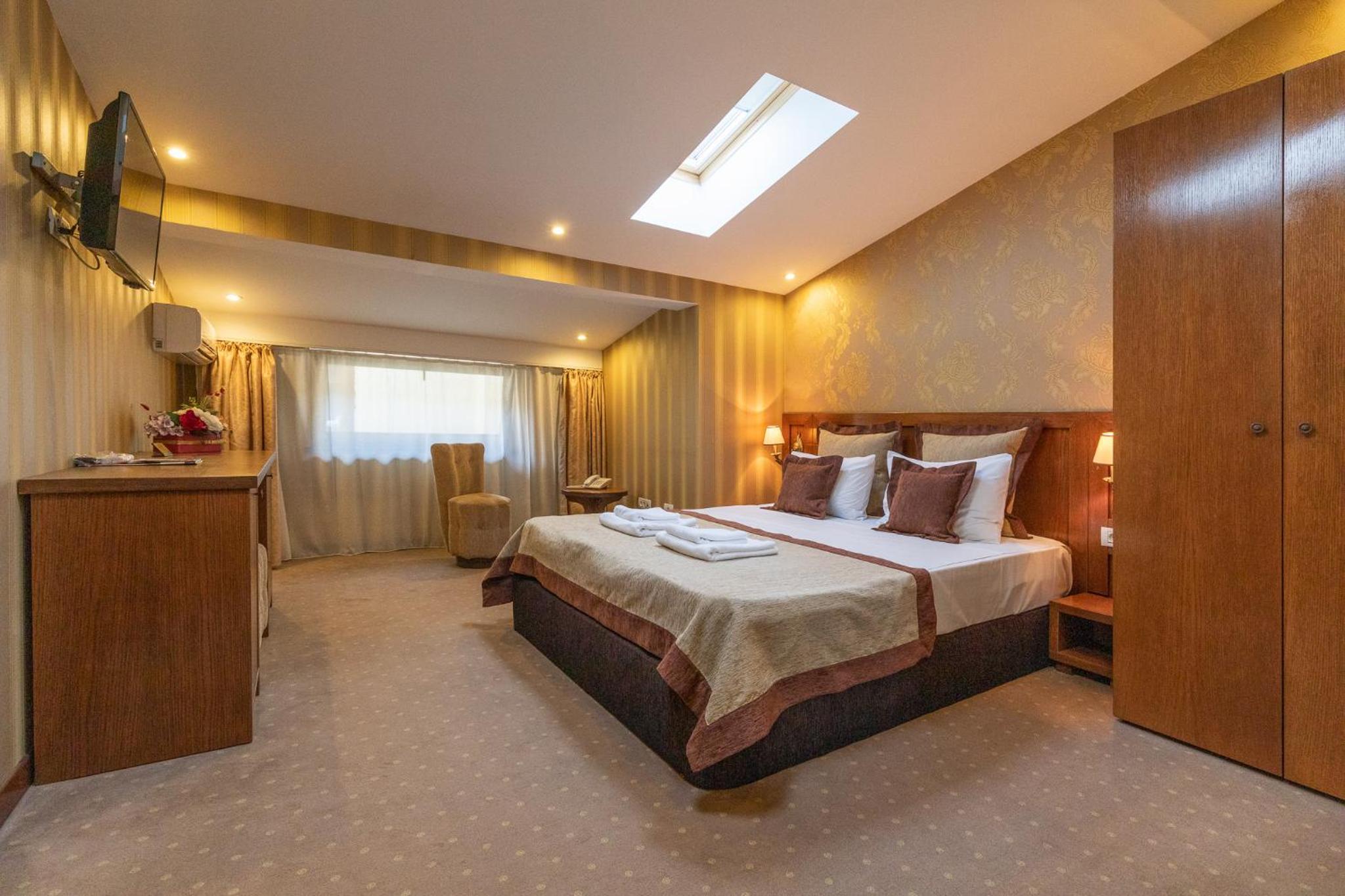 Attic Double Room - Photo 6