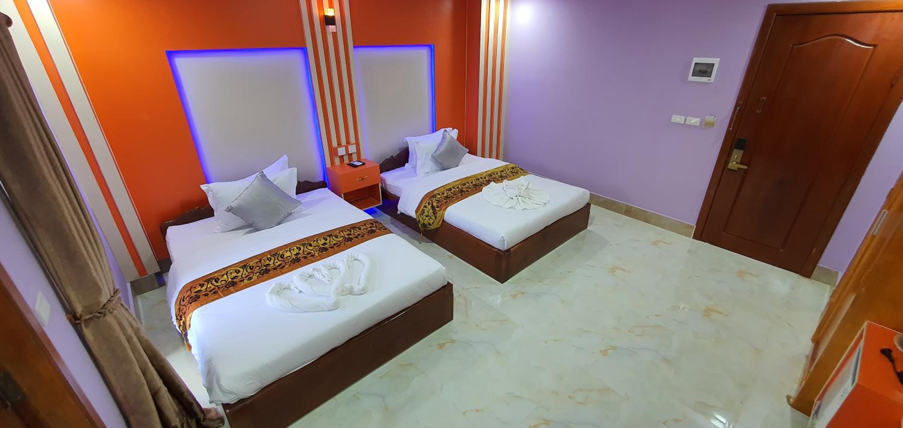 Twin Room with Balcony - Photo 19