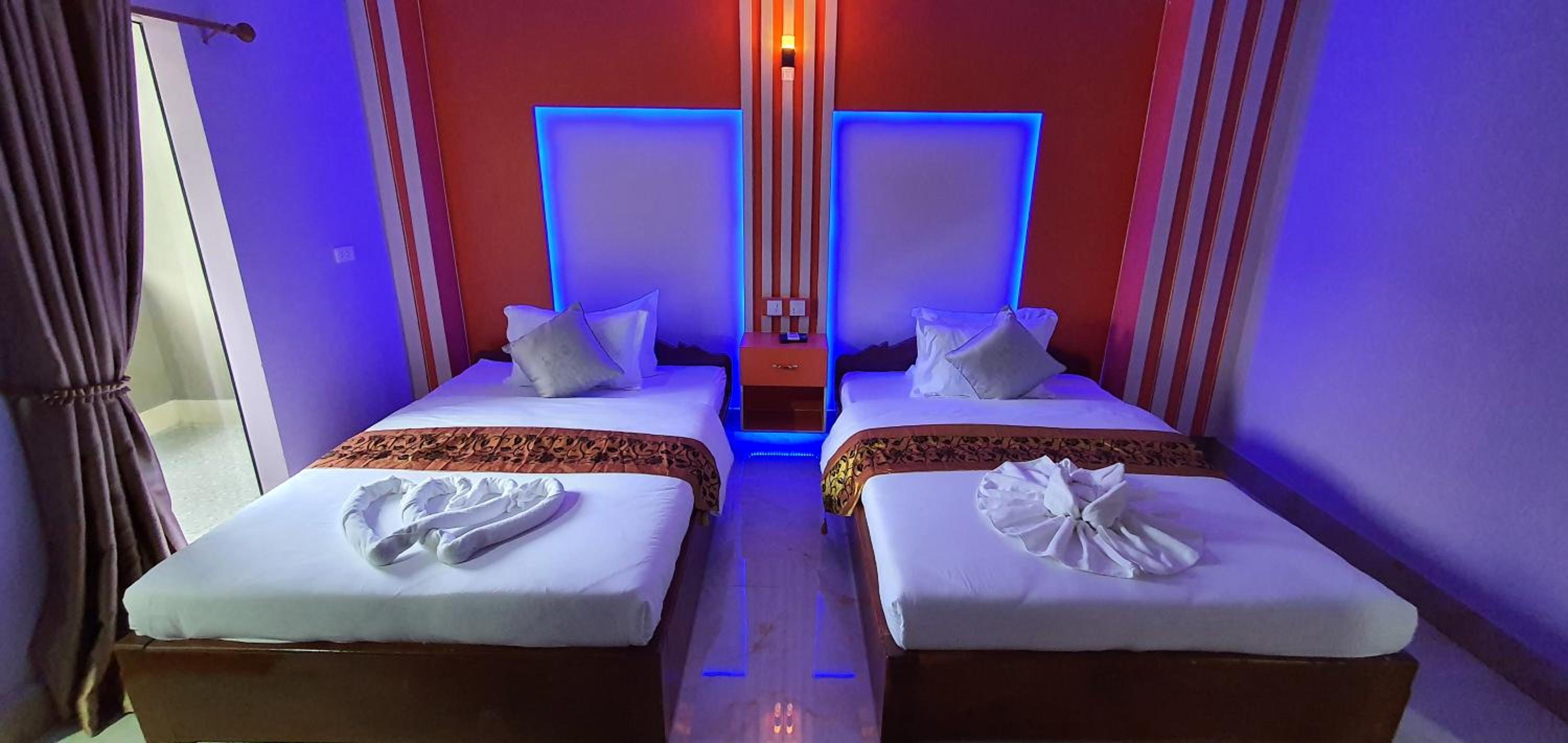 Twin Room with Balcony - Photo 22