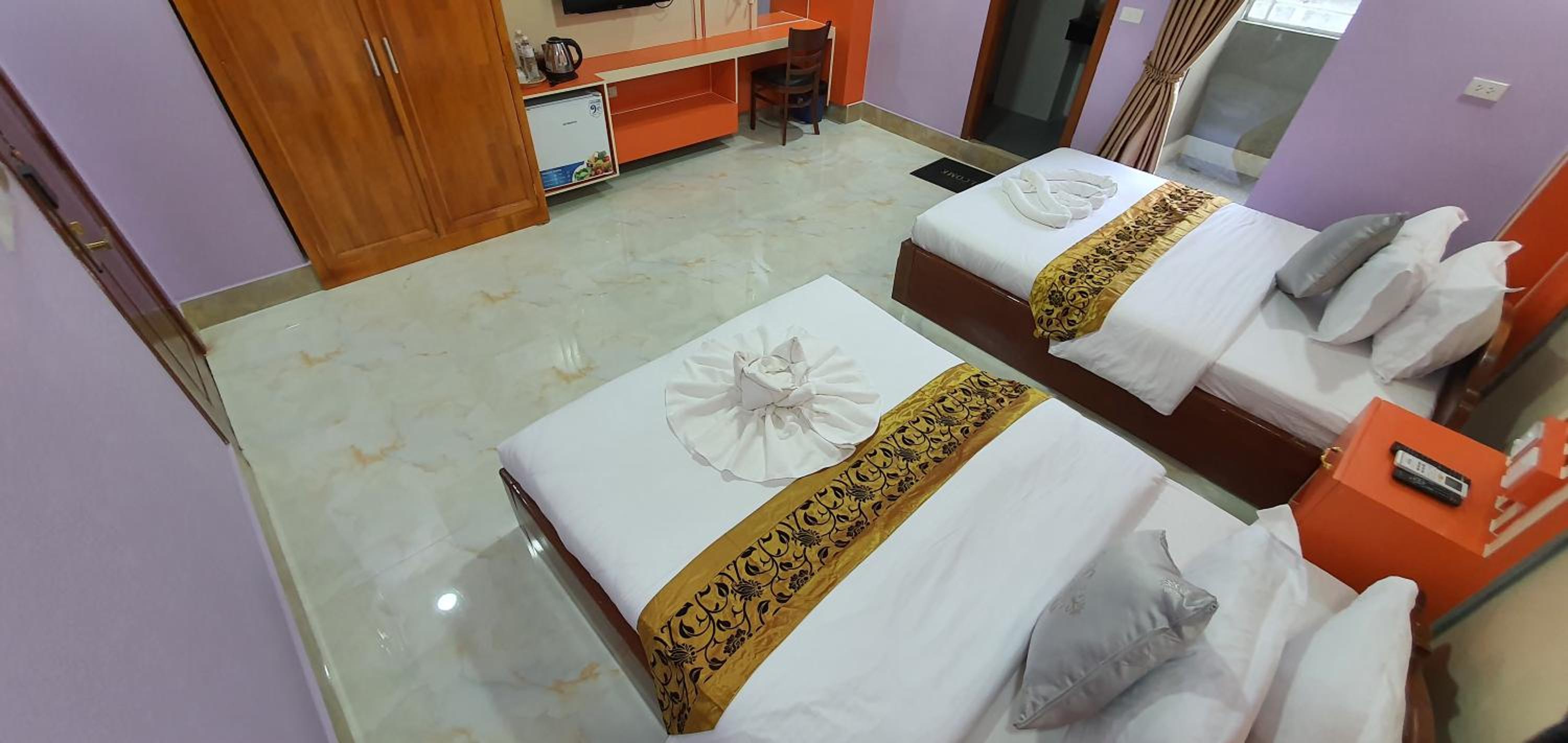 Twin Room with Balcony - Photo 25