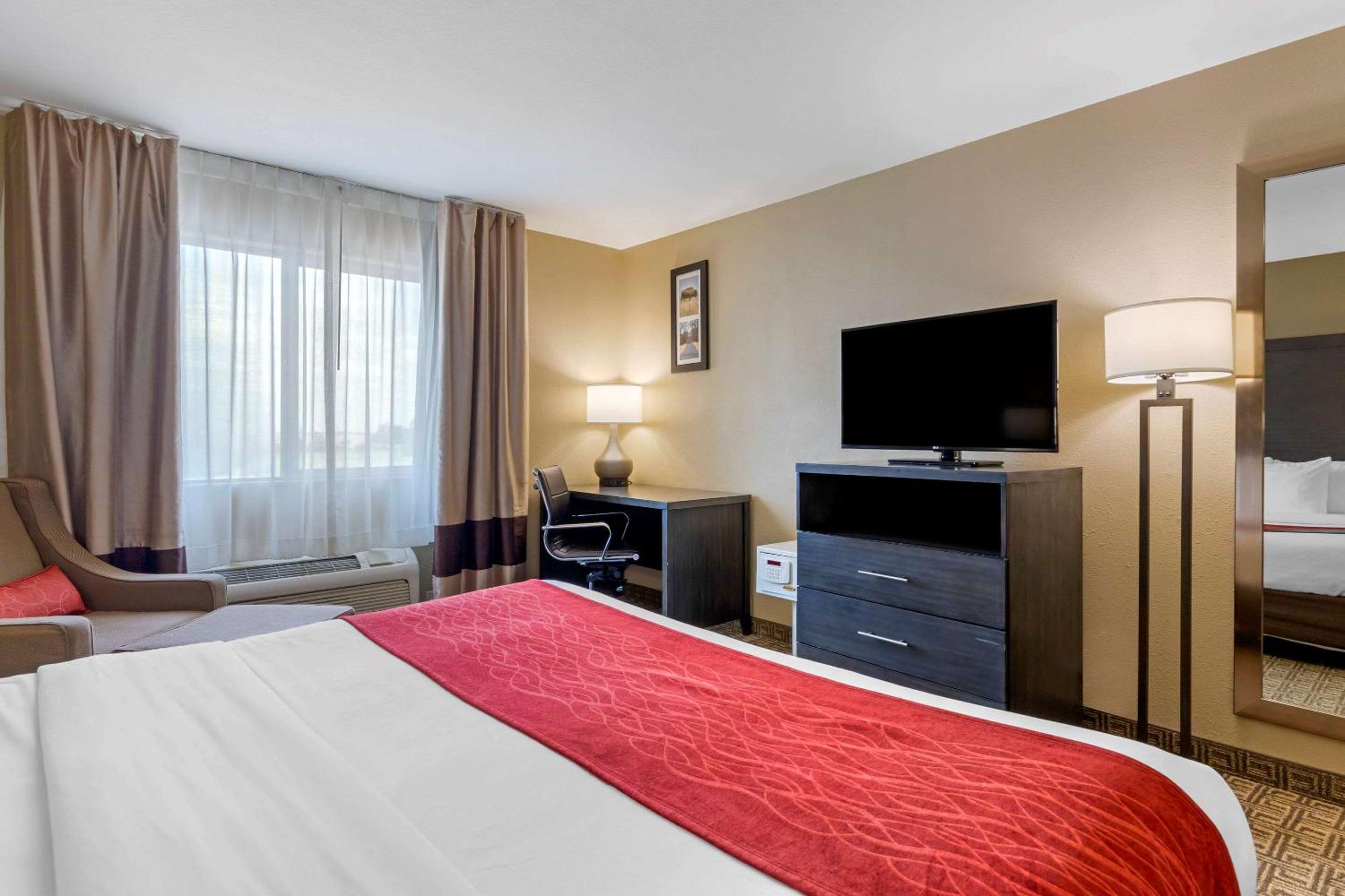 King Room - Non-Smoking - Photo 1