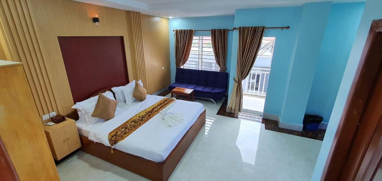King Suite - Photo 3