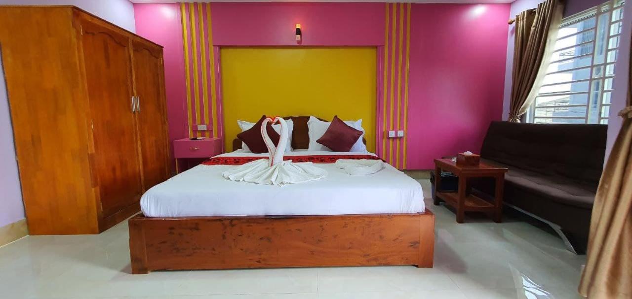King Suite - Photo 2